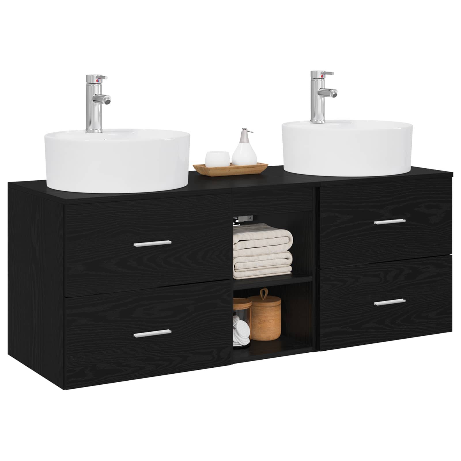 Schwarzes doppeltes Badezimmerregal mit zwei Aufsatzwaschbecken und Chromarmaturen, plus zentrales offenes Regalsystem mit Handtüchern und Lagerelementen.