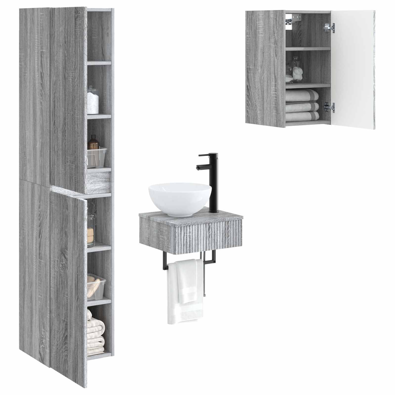Grauer Badezimmerschrank mit Holzmaserung und passendes Waschtischunterschrank mit schwarzem Wasserhahn, geöffnet zur Anzeige der Regale, vor weißem Hintergrund.