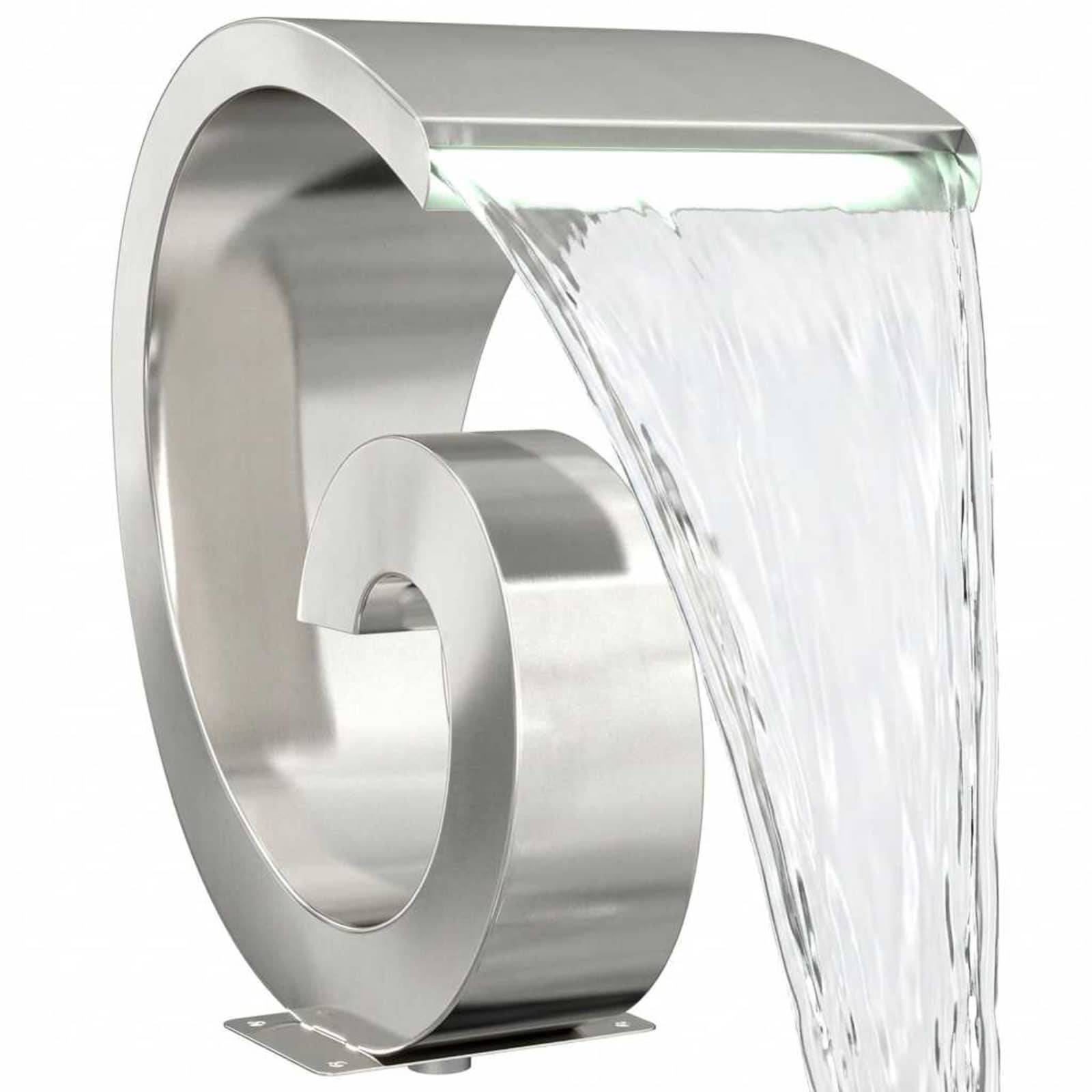 Edelstahldekoratives Wasserspiel in Form einer spiralförmigen Rolle, mit Wasser, das über die Oberseite fließt und eine kaskadierende Wasserfläche bildet.