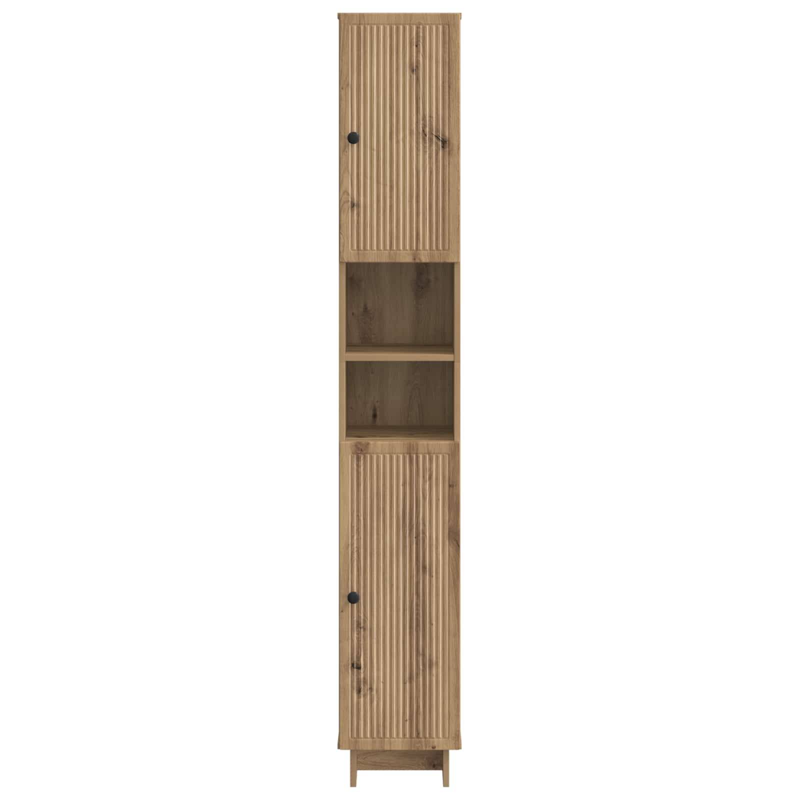 Hohes, schmales Holzschrank mit gerippten Türen und zwei offenen Regalen in der Mitte.