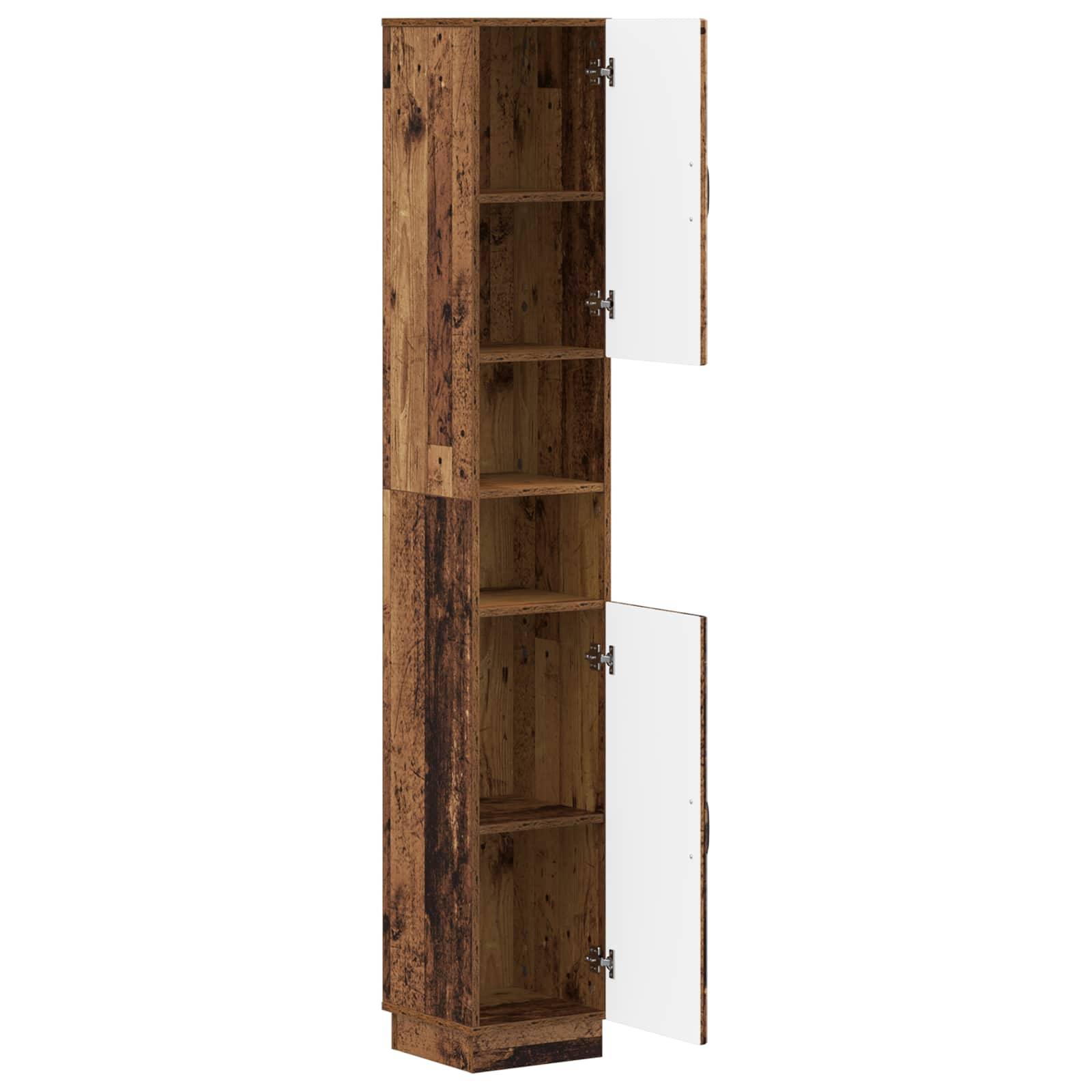 Hoher rustikaler Holzlagerschrank mit zwei offenen weißen Türen, die mehrere innere Regale zeigen.