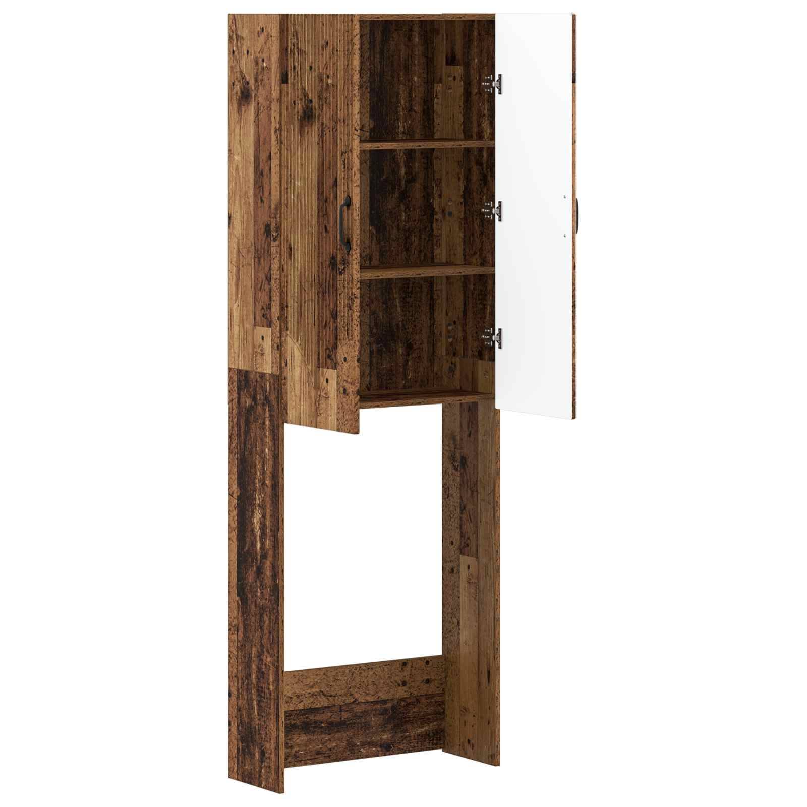 Hohes rustikales Holzschrank mit geöffneter Tür, zeigt Regale und Innenlagerfläche.