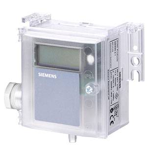 Industrielles Elektronikmodul oder Steuermodul von Siemens in einem transparenten Schutzgehäuse, mit kleinem Display und Montagehalterung.