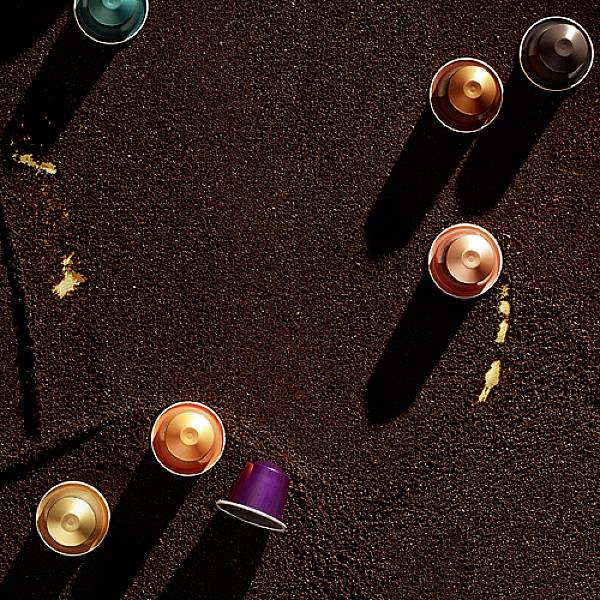 DeLonghi Inissia EN 80.B Capsule coffee machine Black