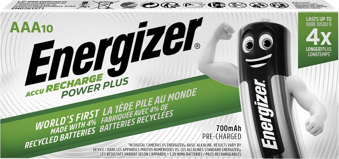 Energizer-Batteriepackung mit Comic-Batteriefigur. Aufschrift: 'World's First Made with 4% Recycled Batteries', '700mAh Pre-Charged'.