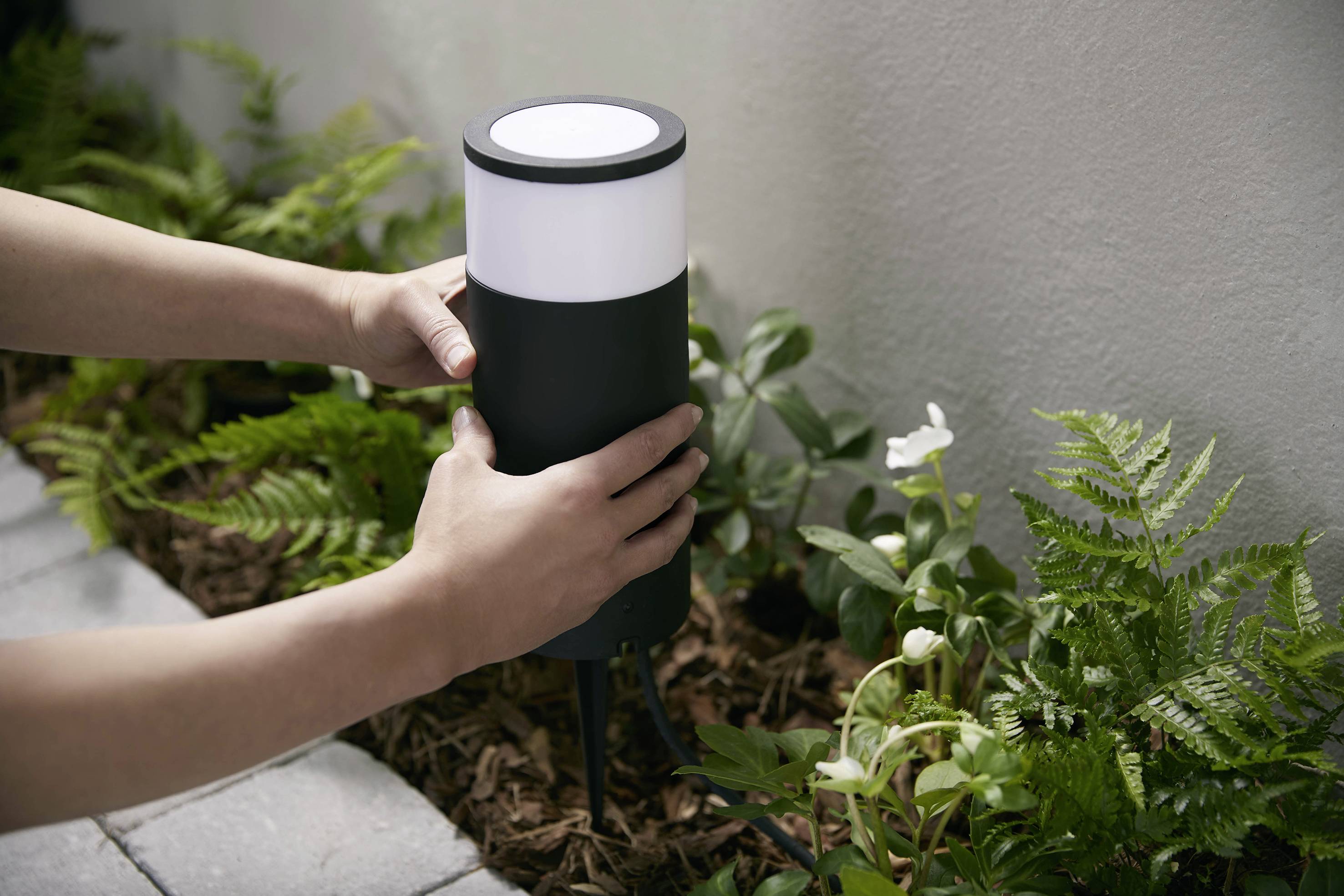 Philips Hue LED outdoor free standing light (expansion) 1742030P7 Calla Built-in LED 8 W RGBW