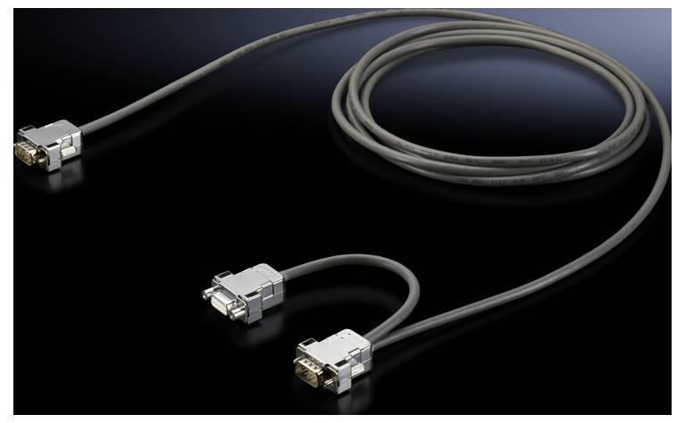 A VGA monitor cable with three connections, suitable for video transmissions. Two cable strands lead to separate VGA plugs.