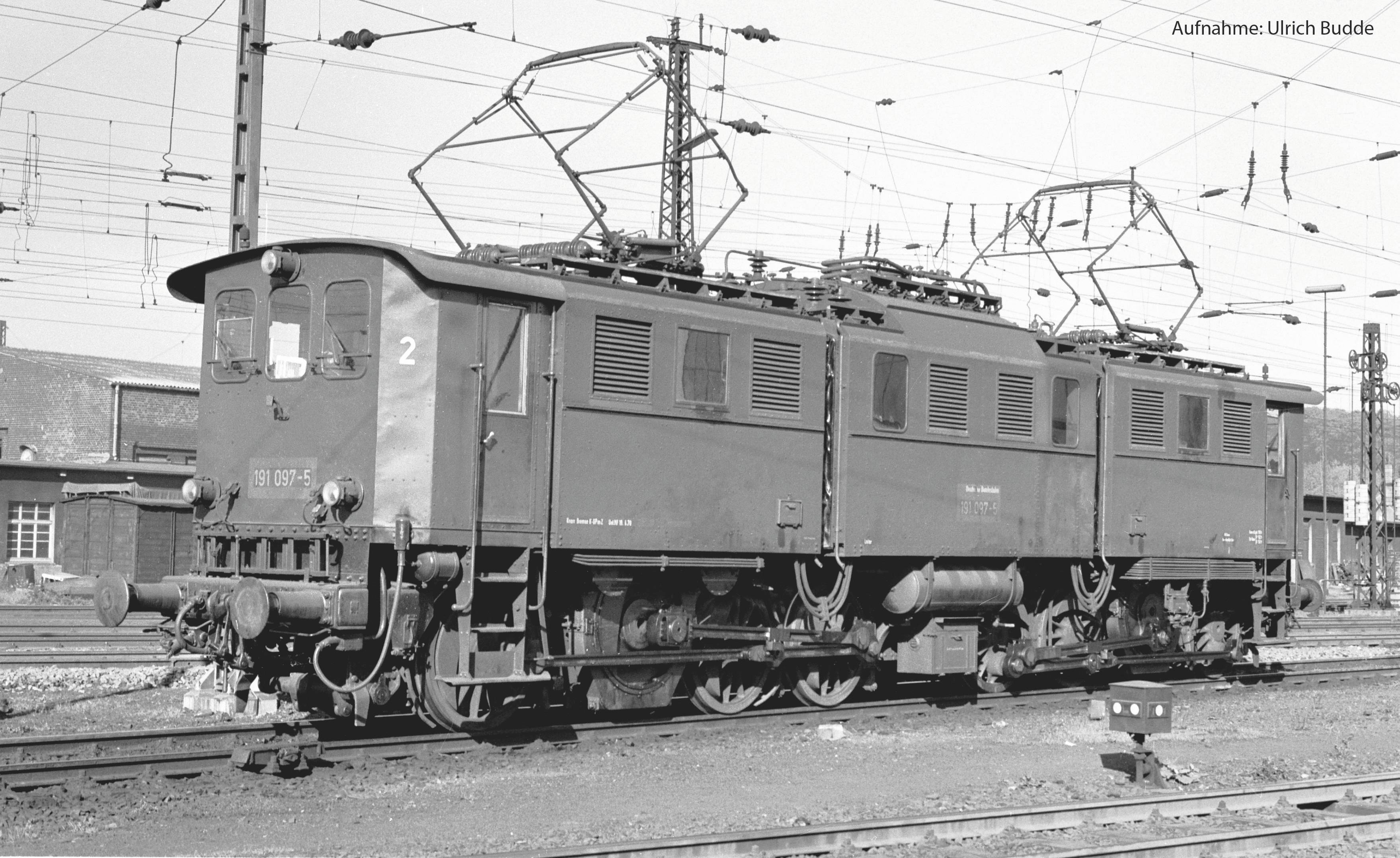 Piko H0 51543 H0 E- Loc BR E 191of German Railways