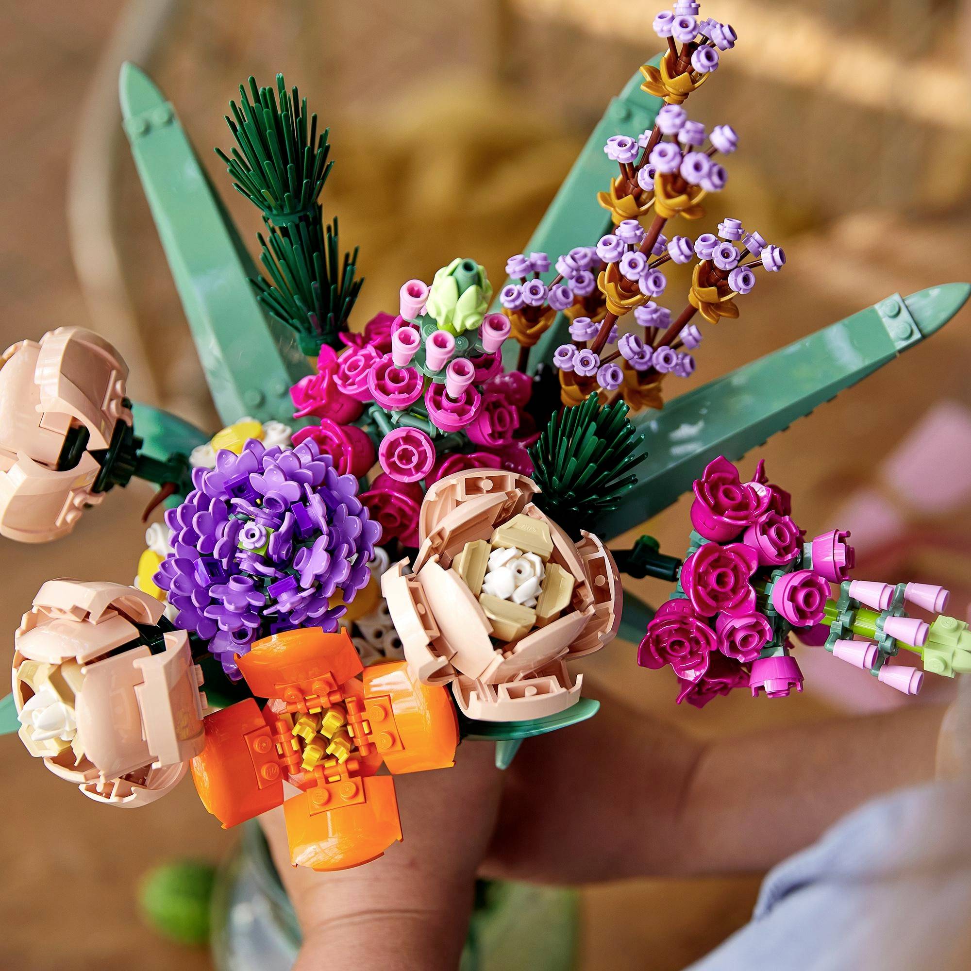 10280 LEGO® ICONS™ Bouquet