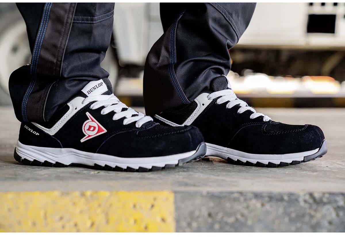 Dunlop Flying Arrow 2105-42-schwarz Protective footwear S3S Shoe size (EU): 42 Black 1 pc(s)