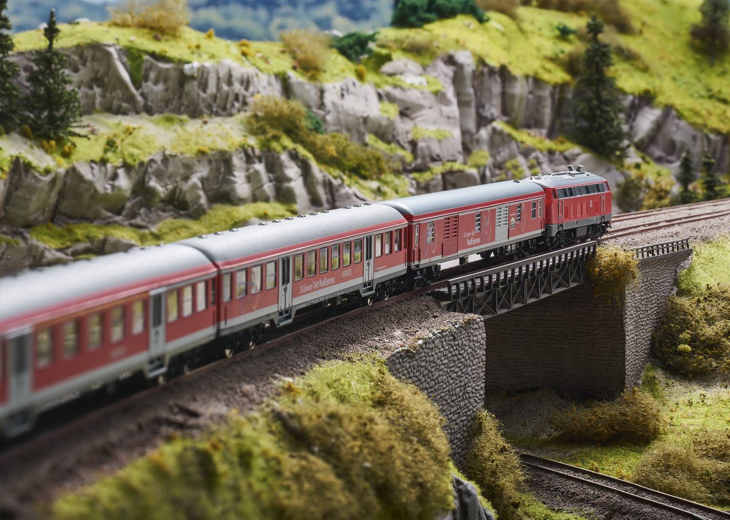 MiniTrix T15884 Passenger CAR 3er-SET "RADExpress" OF DB