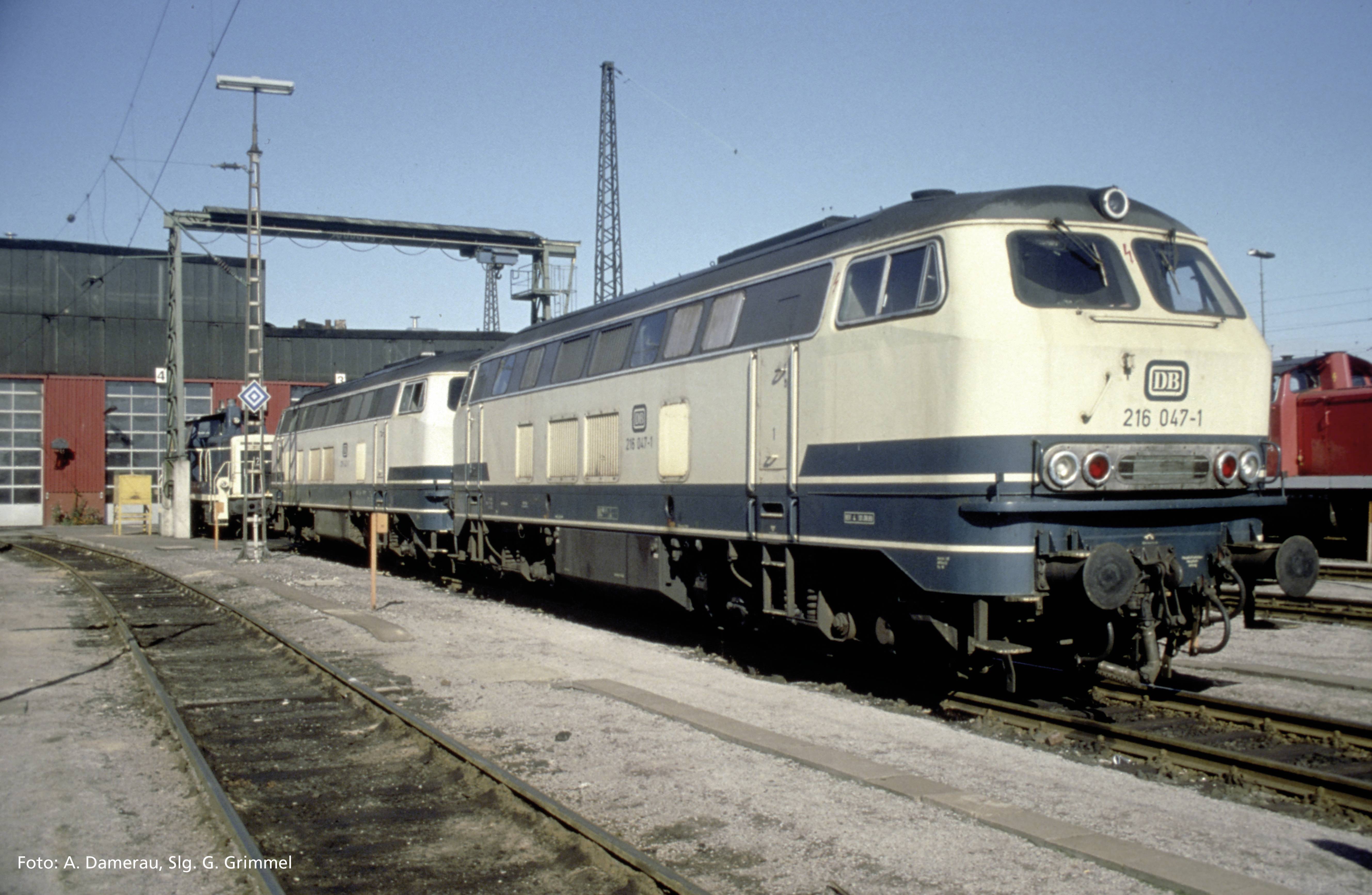 Piko H0 52411 H0 Diesel locomotive BR 216 of DB Alternating current version