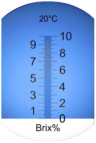 Refractometer shows Brix value of 5% at 20°C.