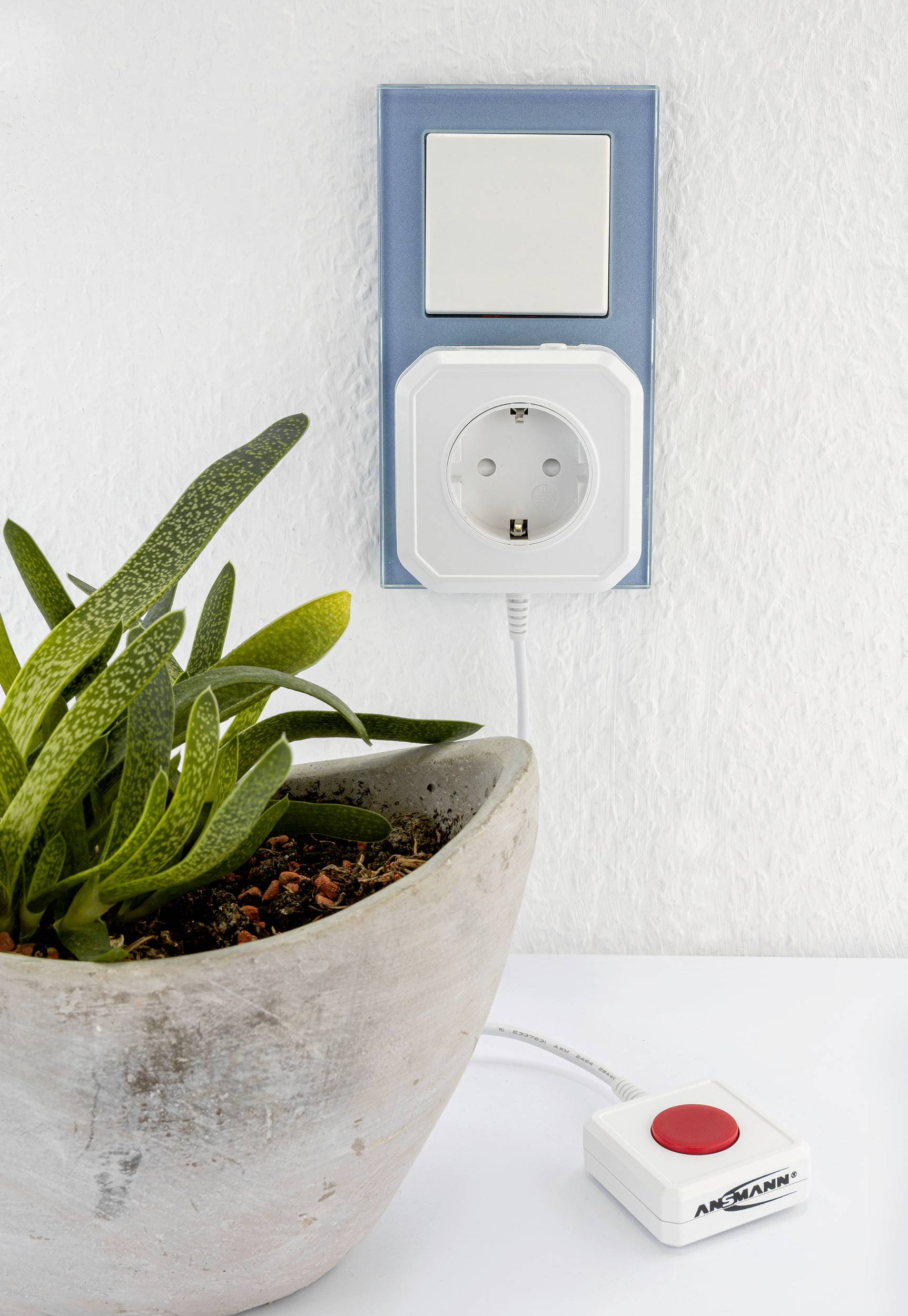 Ansmann 1260-0002 Energy-saving power strip White PG connector 1 pc(s)