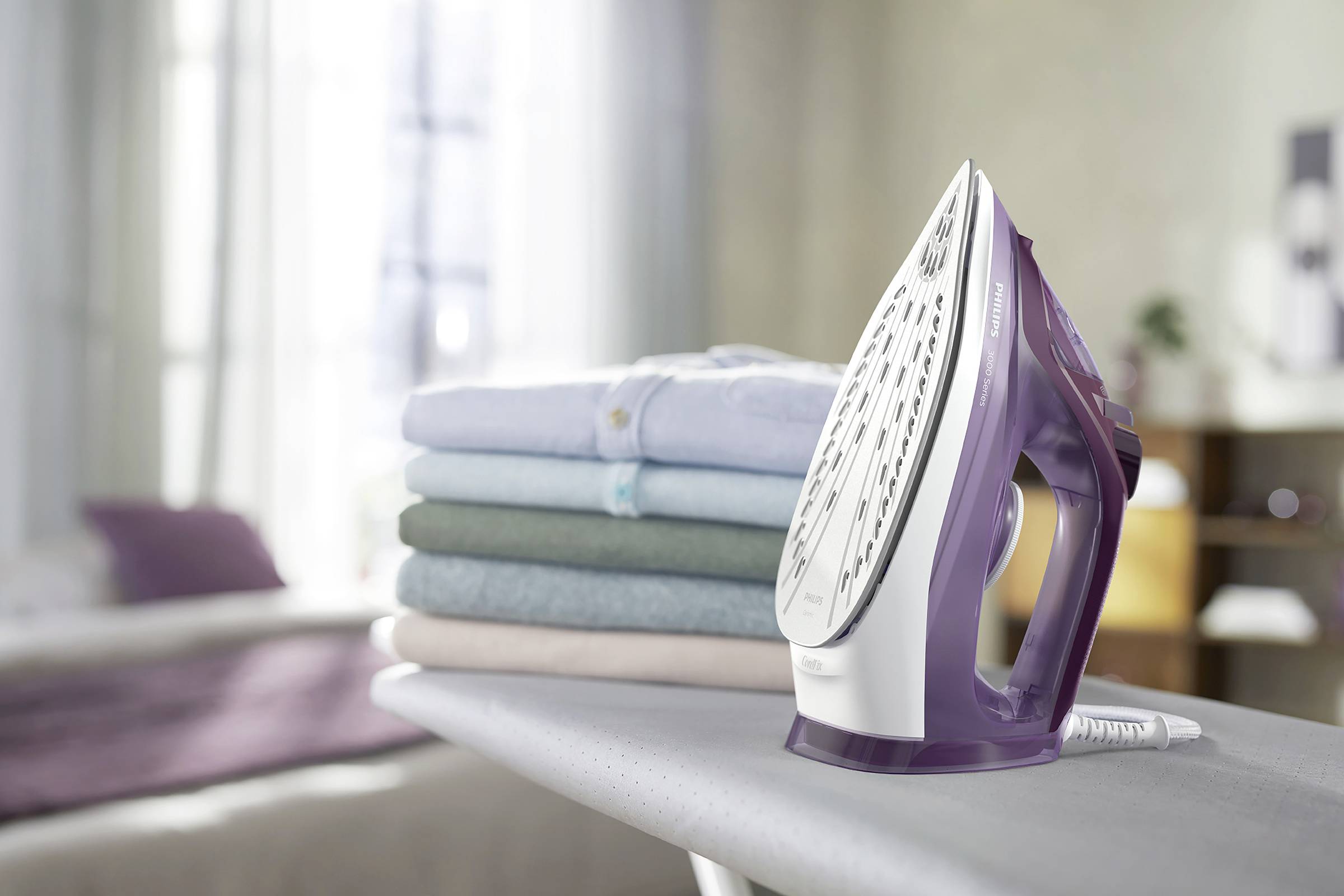 Philips Home DST3041/30 Steam iron Purple 2600 W
