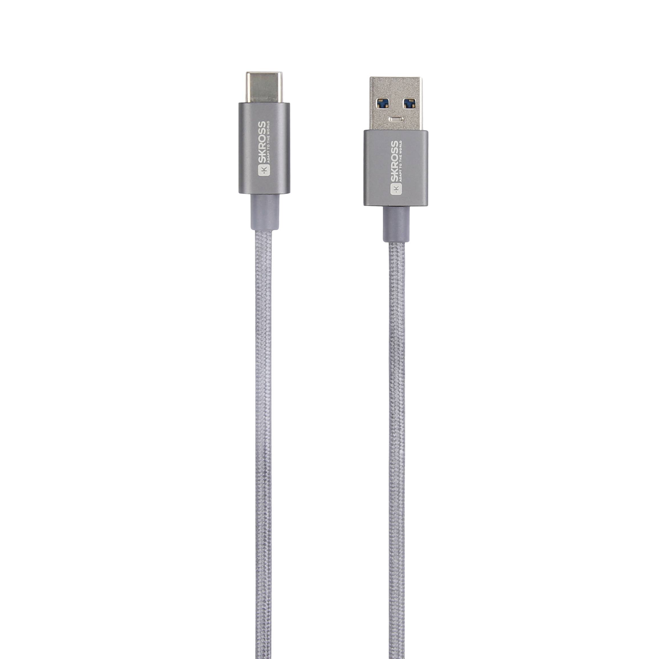 A grey USB-C to USB-A cable with an aluminium housing on a white background. Suitable for charging and data transfer.