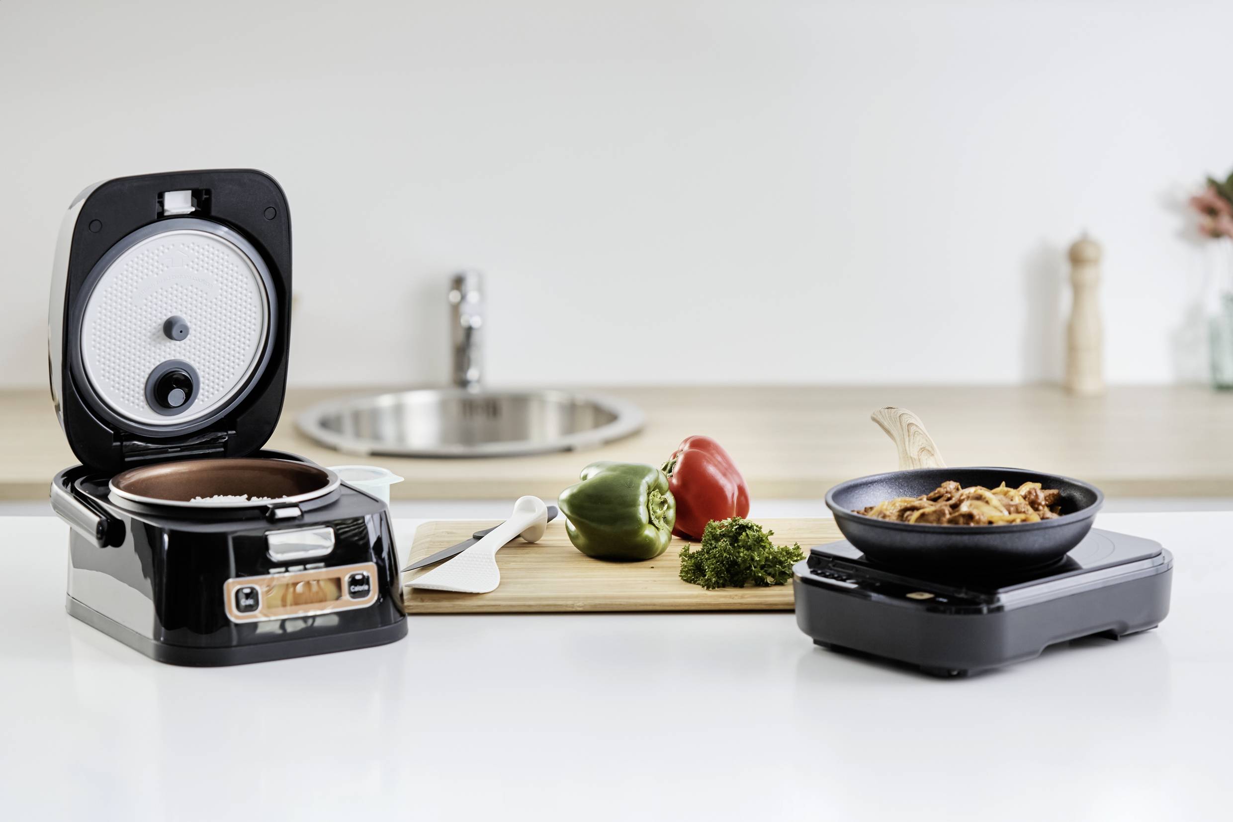 WOOZOO by Ohyama 2 in 1 Multi-cooker Black Multifunction, portable, Rice cooker function, with cooking function