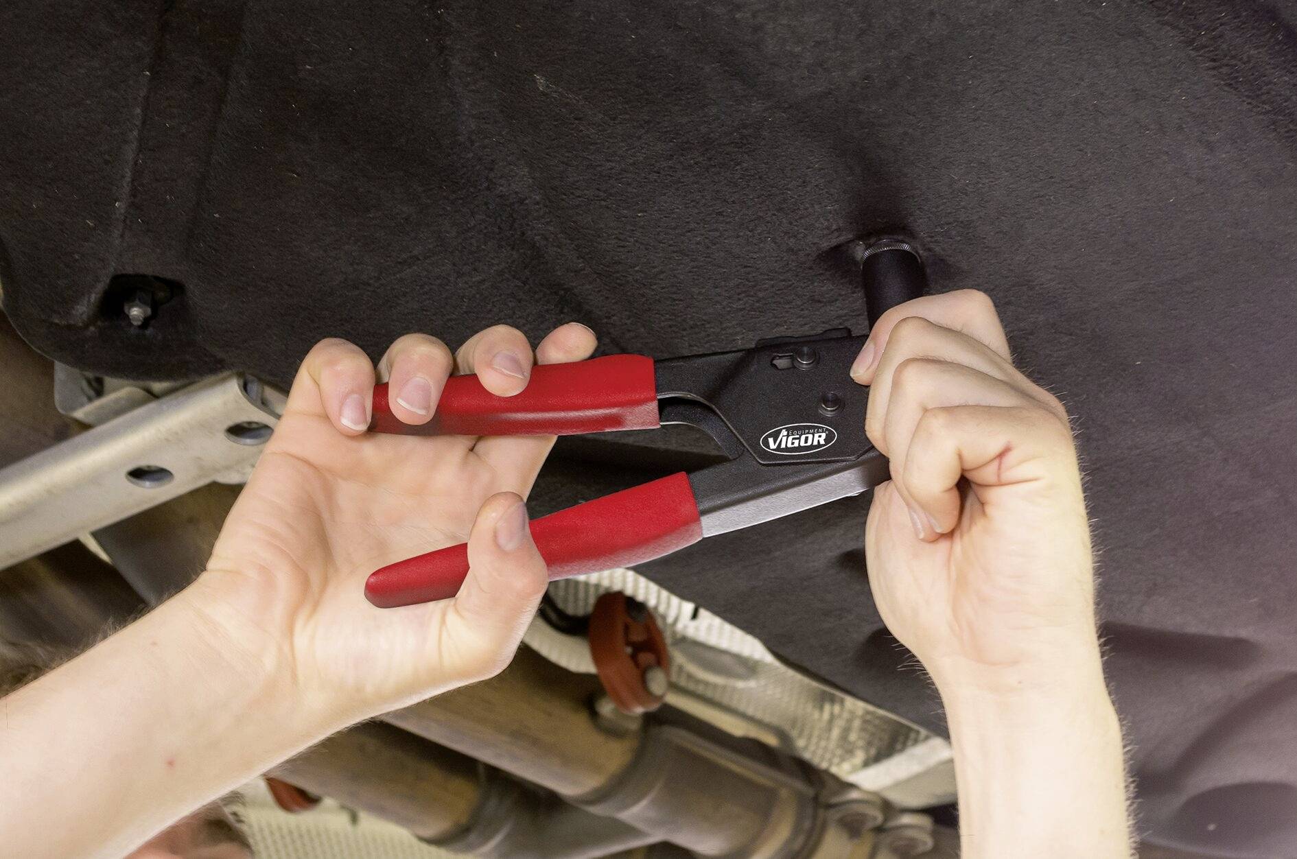 Vigor V4196 Riveter For plastic rivets