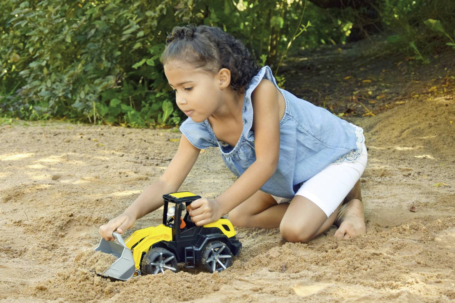 LENA TRUXX² bucket loader