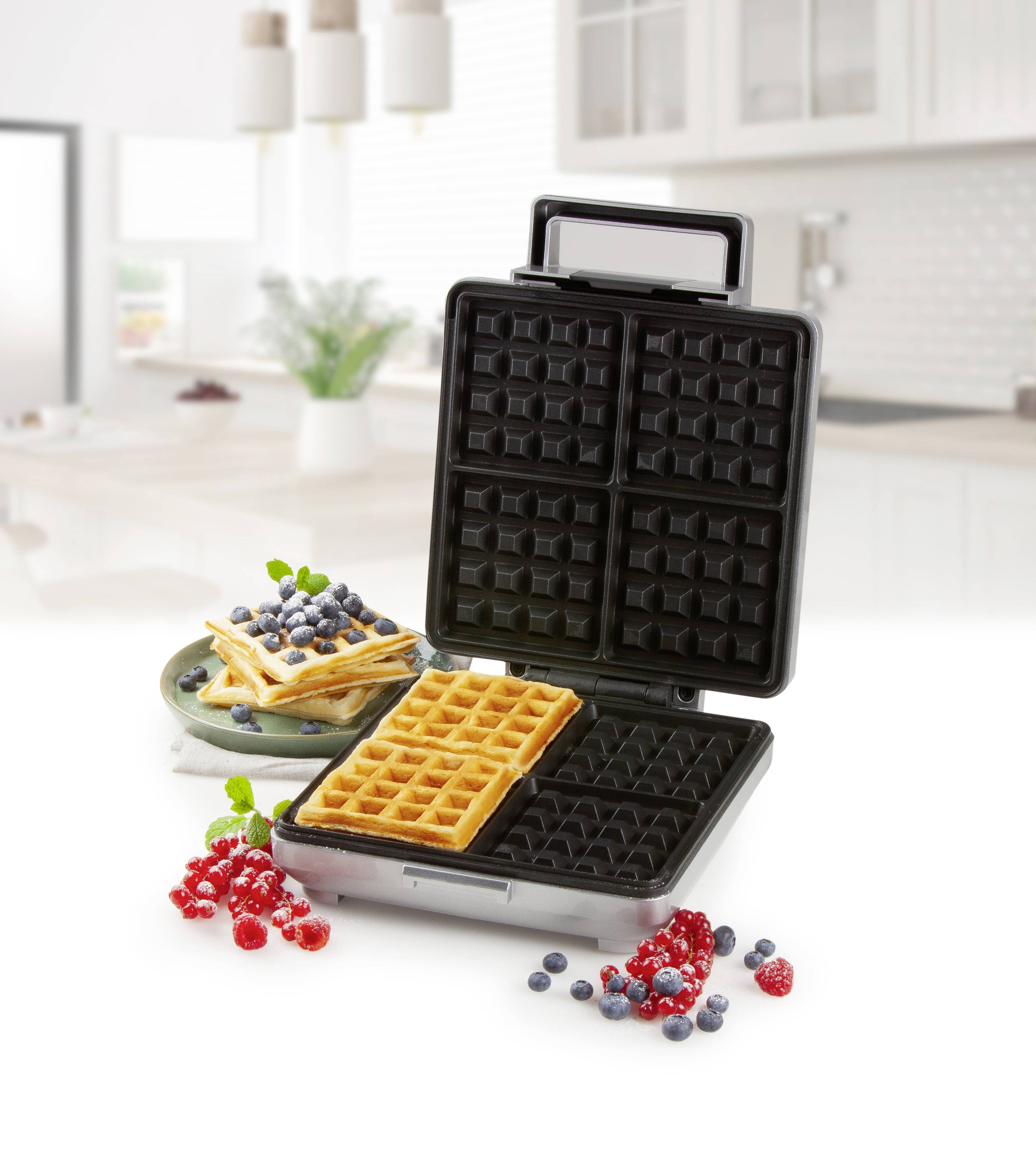 DOMO DO9250W Waffle maker Non-stick coating, Indicator light, hinged Silver