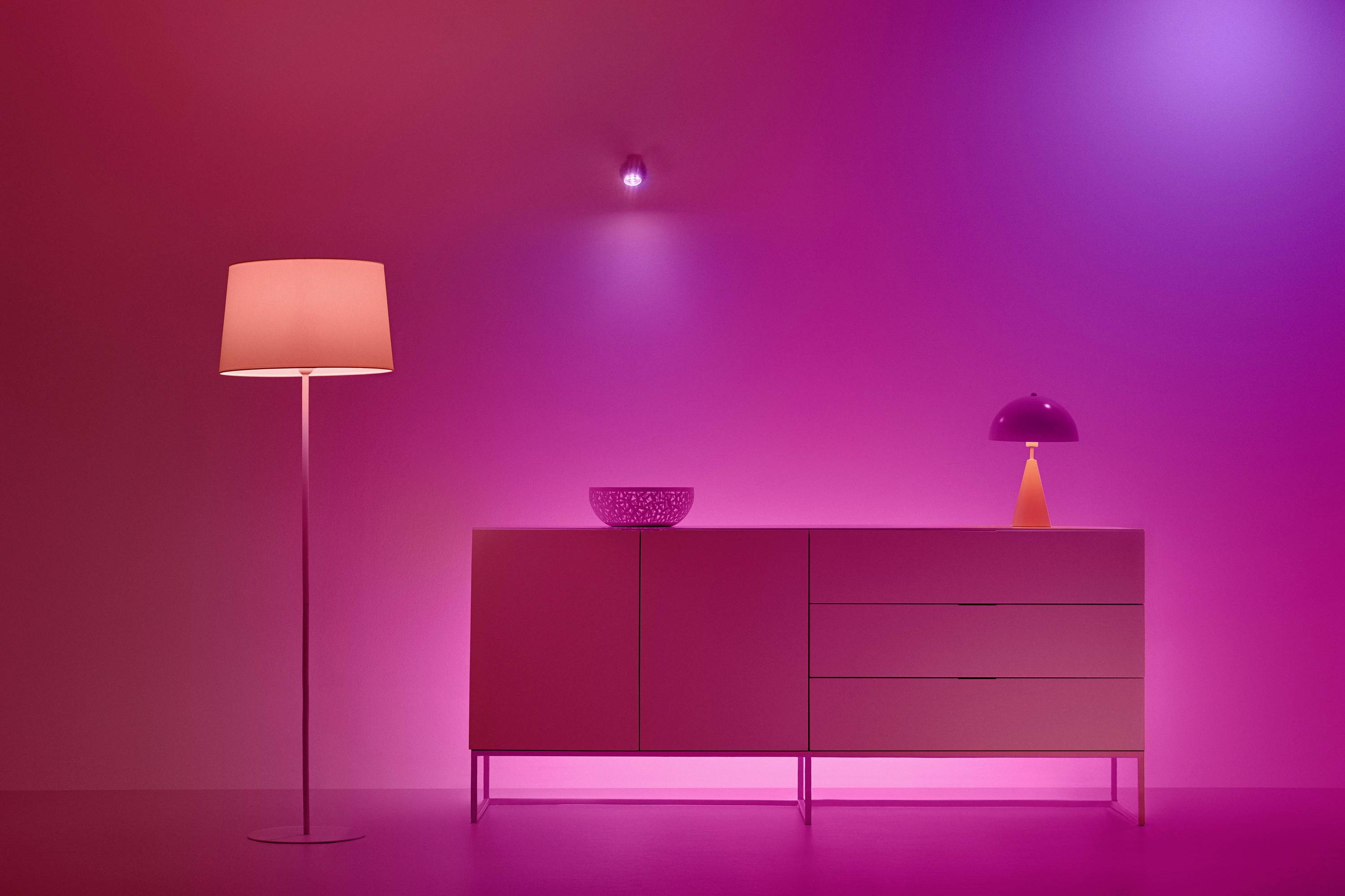 WiZ 8719514554672 LED (monochrome) EEC F (A - G) E-27 Teardrop shape 5 W = 40 W RGBW dimmable, App-controlled 1 pc(s)