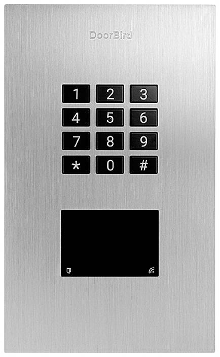 Door intercom with stainless steel housing. Ten buttons with numbers and two symbols. A black display underneath for RFID recognition.