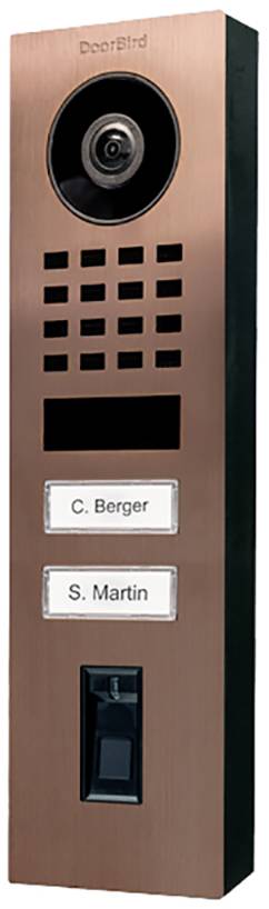 Intercom system with camera and two doorbell panels, labelled 'C. Berger' and 'S. Martin'.