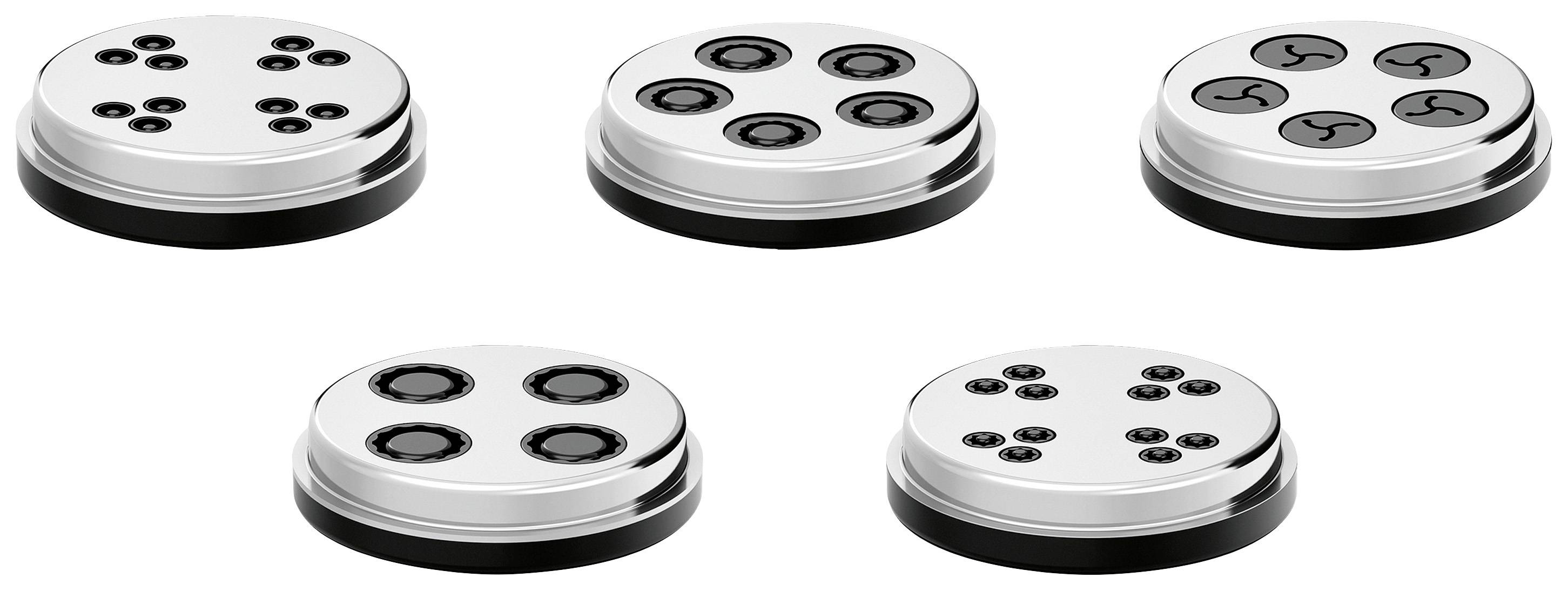 Fünf silberne Metallaufsätze mit unterschiedlichen Schnittmustern, geeignet für einen Mixer.
