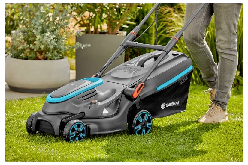 GARDENA PowerMax 37/1800 G2 Mains Lawn mower Height-adjustable folding handle