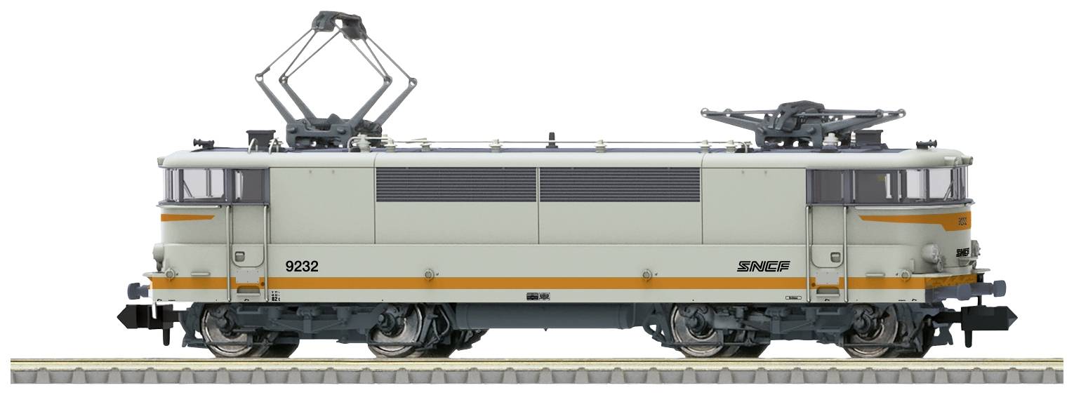 A model of an electric locomotive in grey paintwork with an orange stripe, standing on a track, photographed from the side.