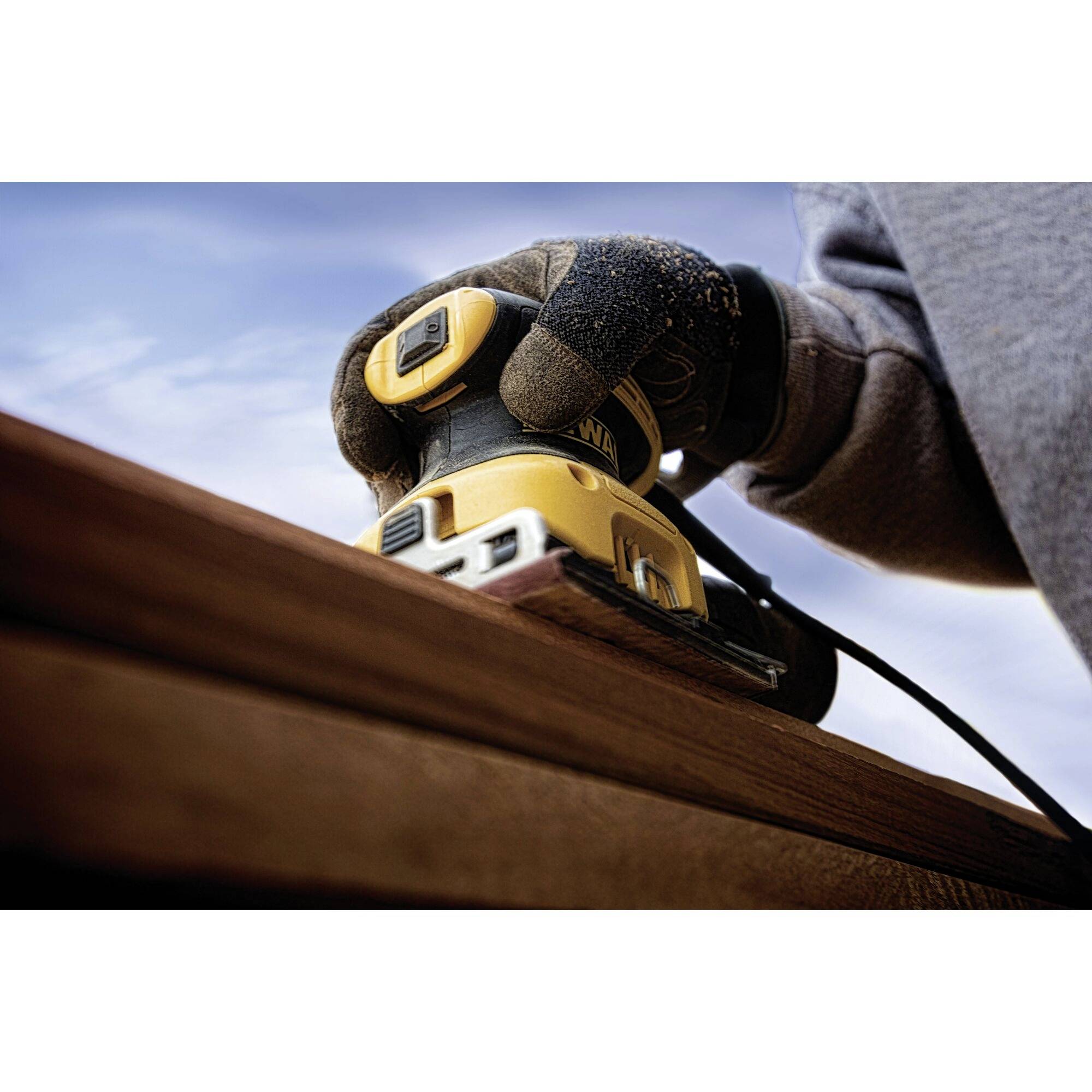 DEWALT DWE6411-QS Orbital sander