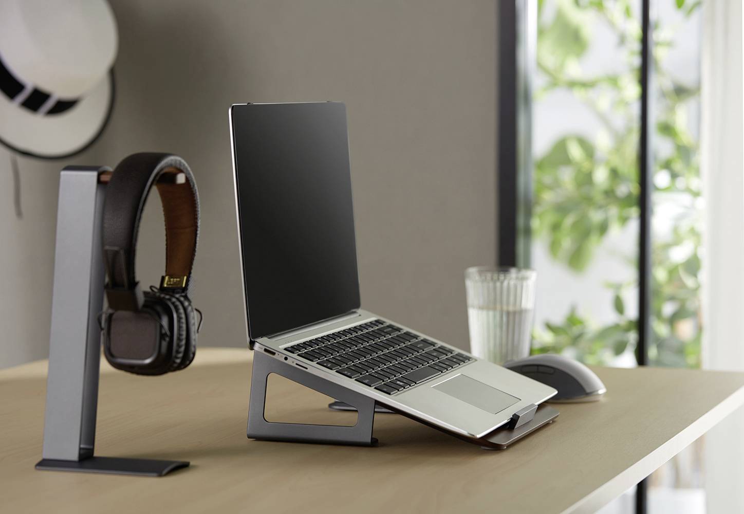 My Wall HT16L Laptop stand