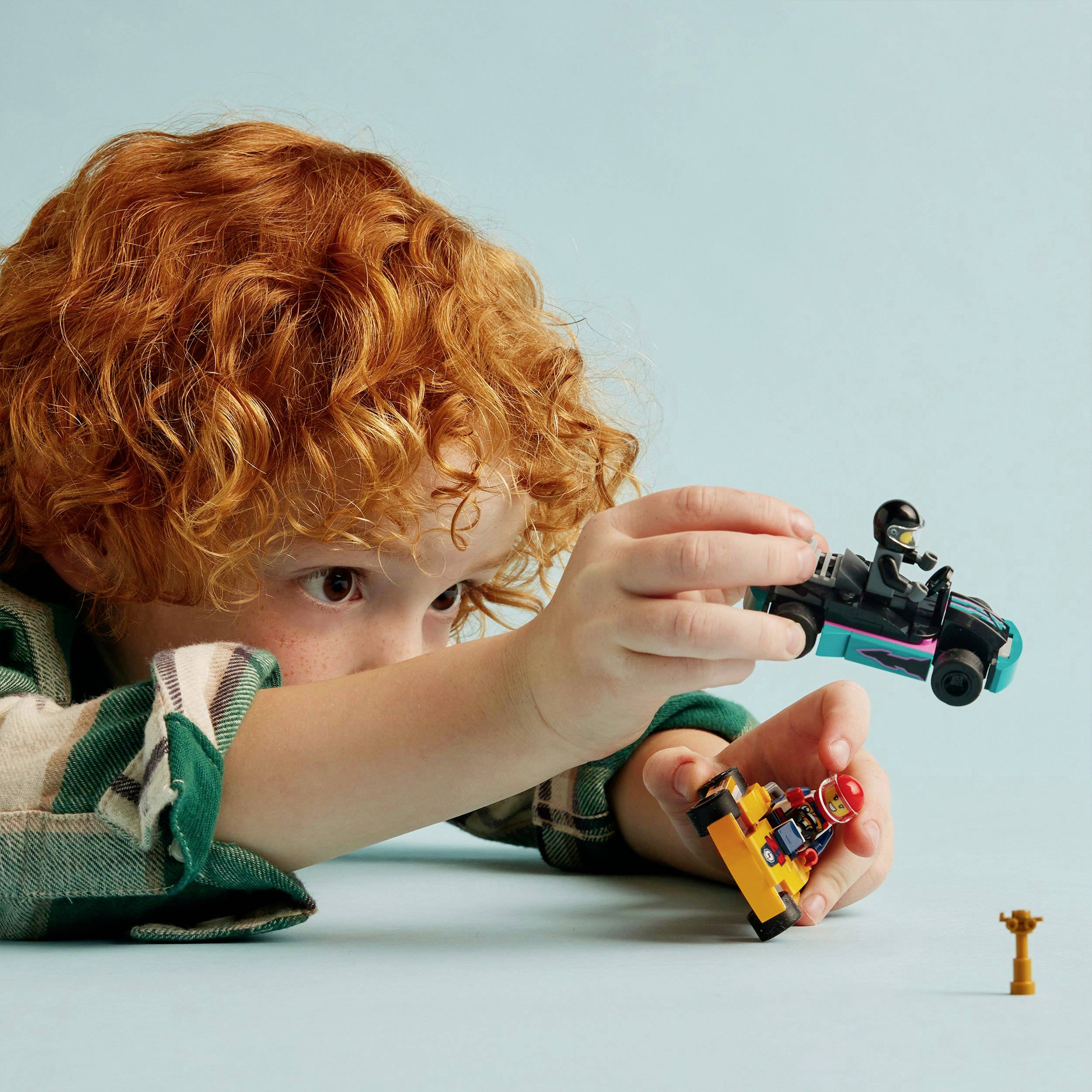 60400 LEGO® CITY Go-Karts with race drivers