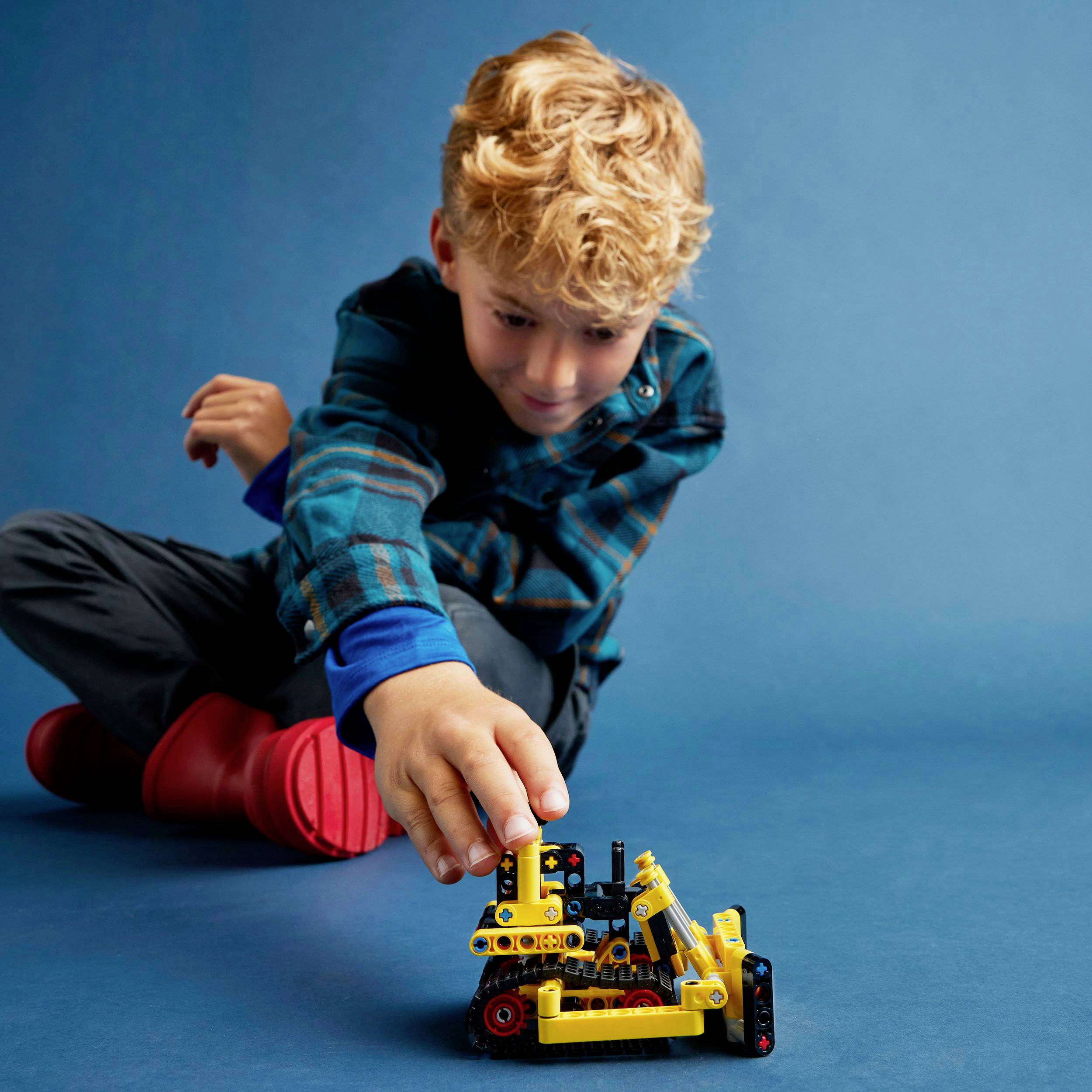 42163 LEGO® TECHNIC Heavy-lift bulldozer