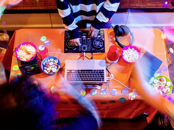 Hercules DJLearning Kit MK2 DJ controller