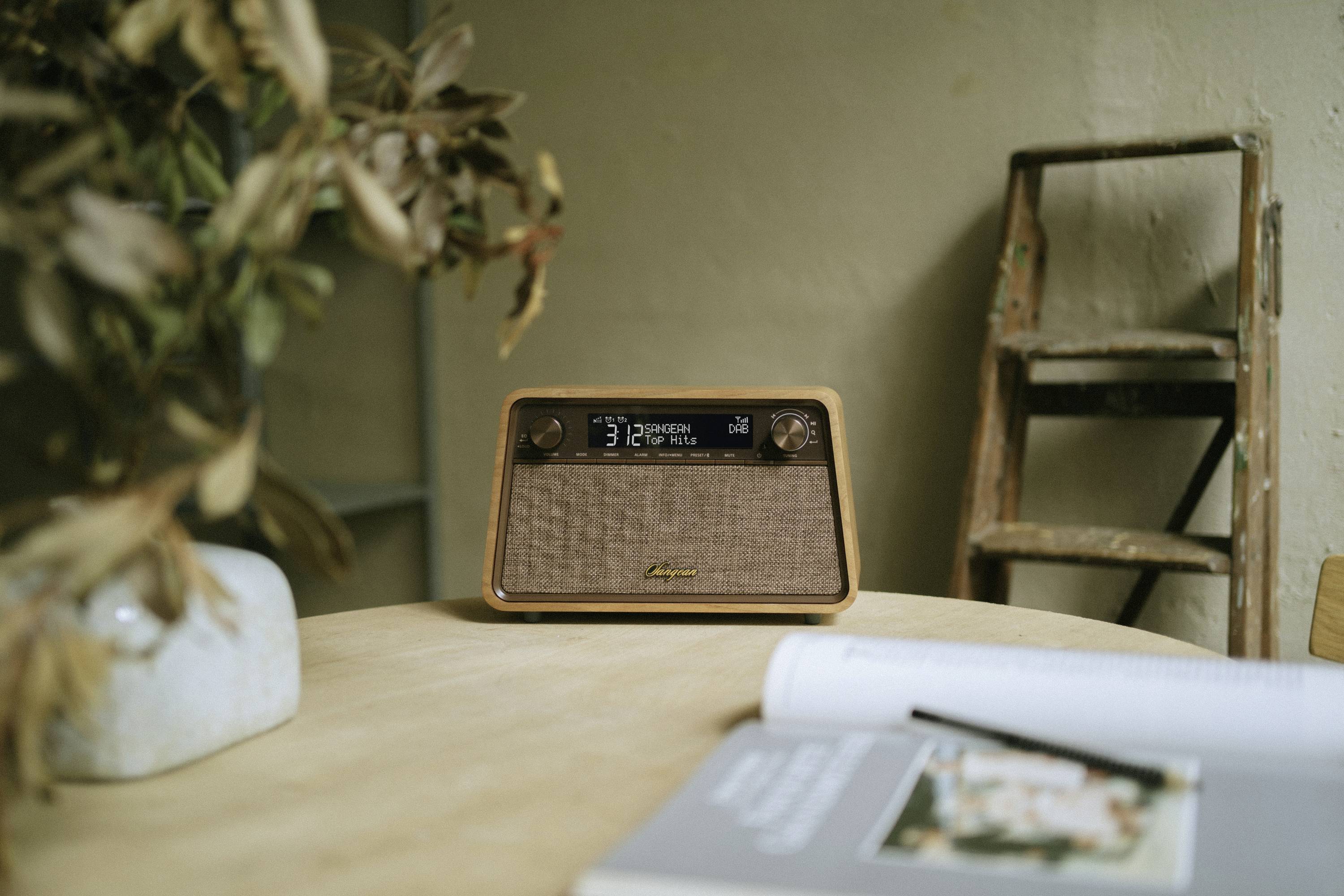 Sangean Premium Wooden Cabinet WR-201 Desk radio DAB+, FM DAB+, Bluetooth, AUX, FM Alarm clock Wood