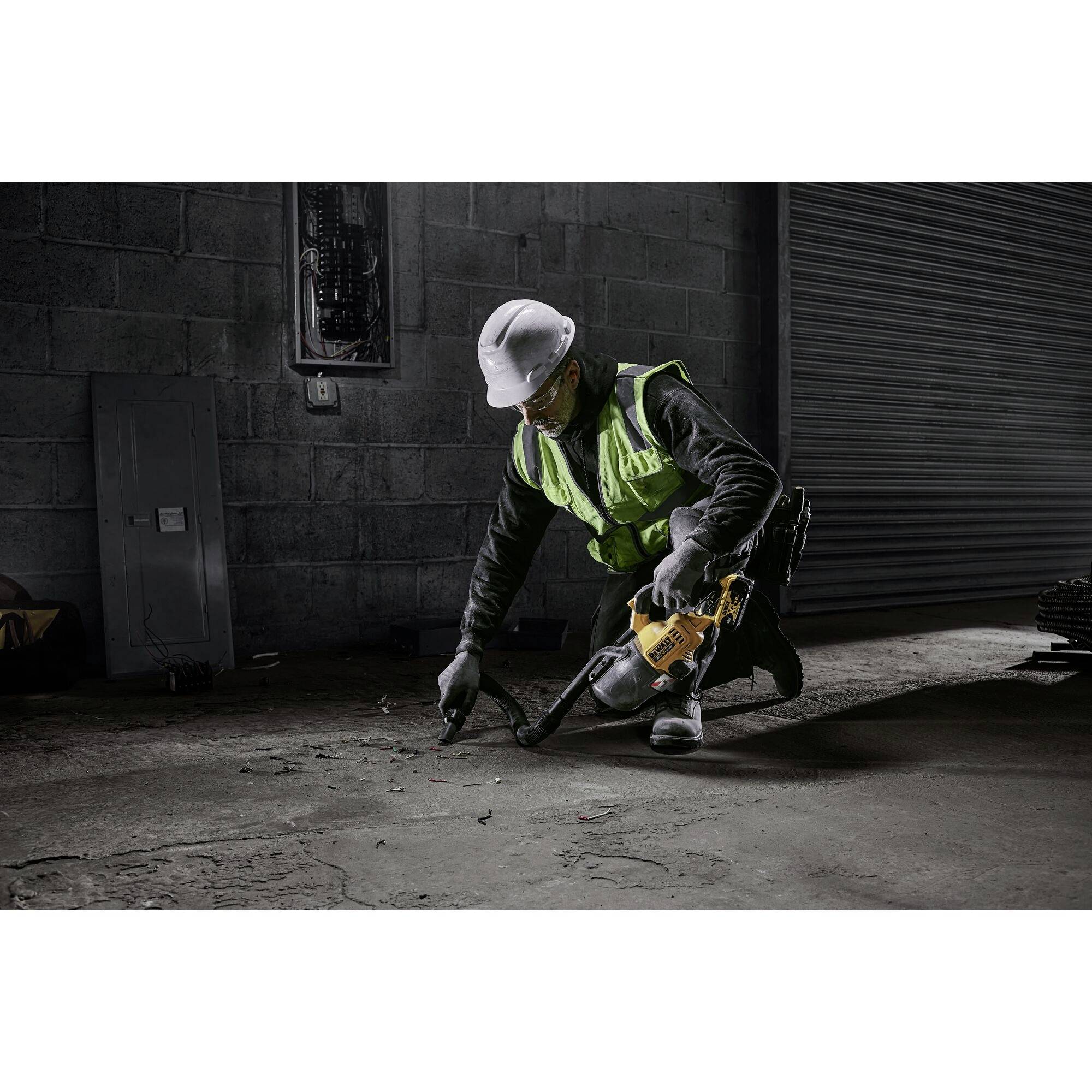 DEWALT Handheld battery vacuum cleaner