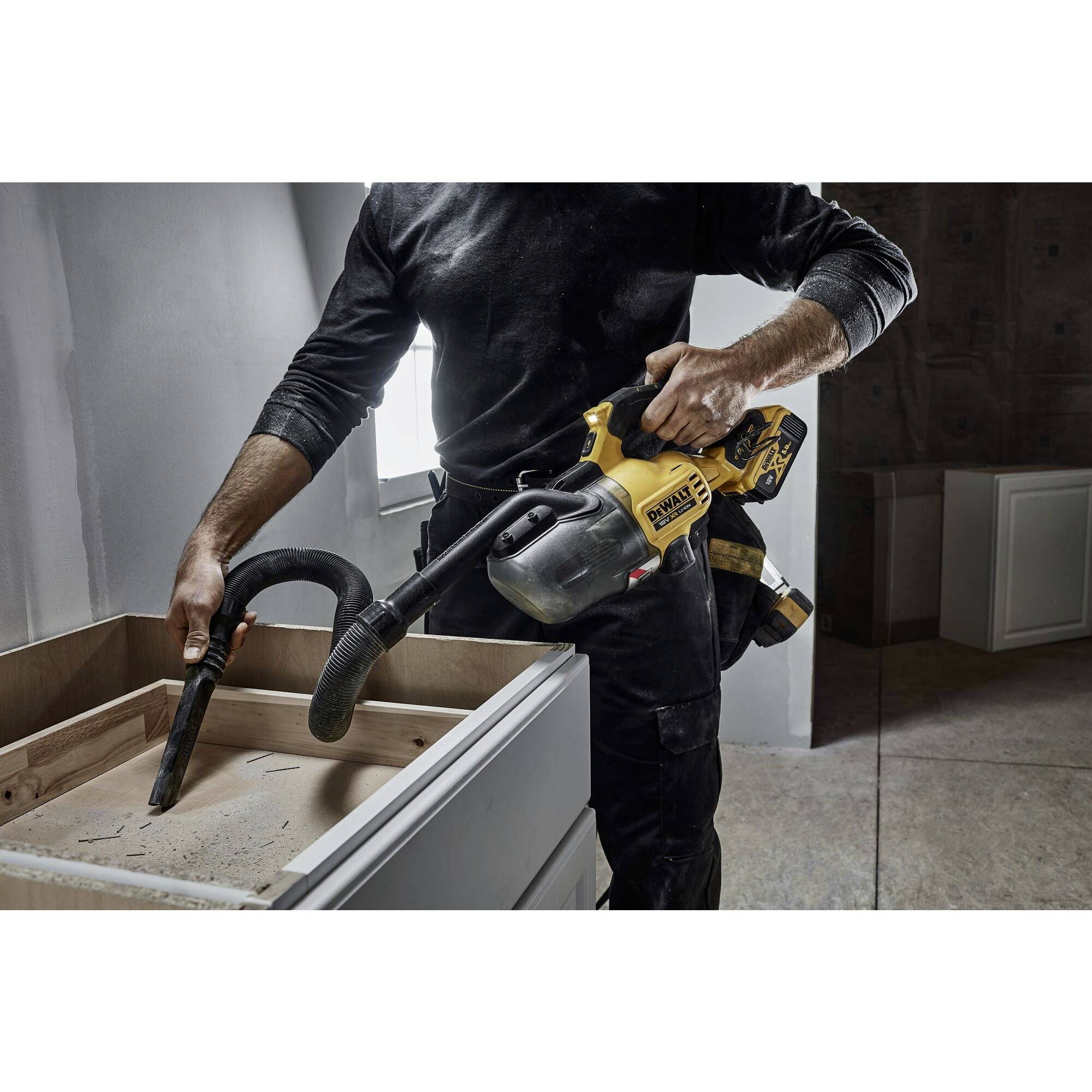 DEWALT Handheld battery vacuum cleaner