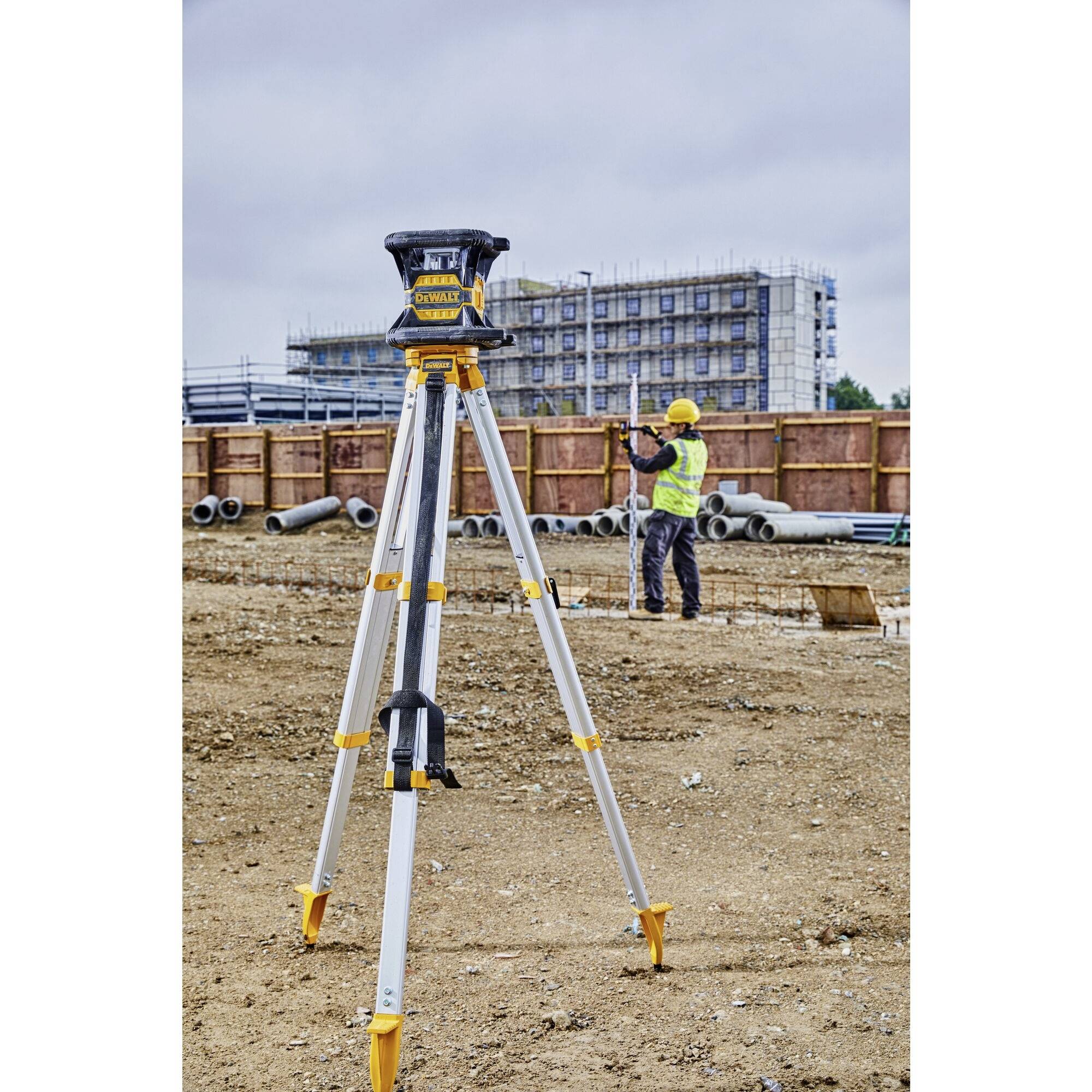 DEWALT DCE080D1RS-QW 360-degree laser