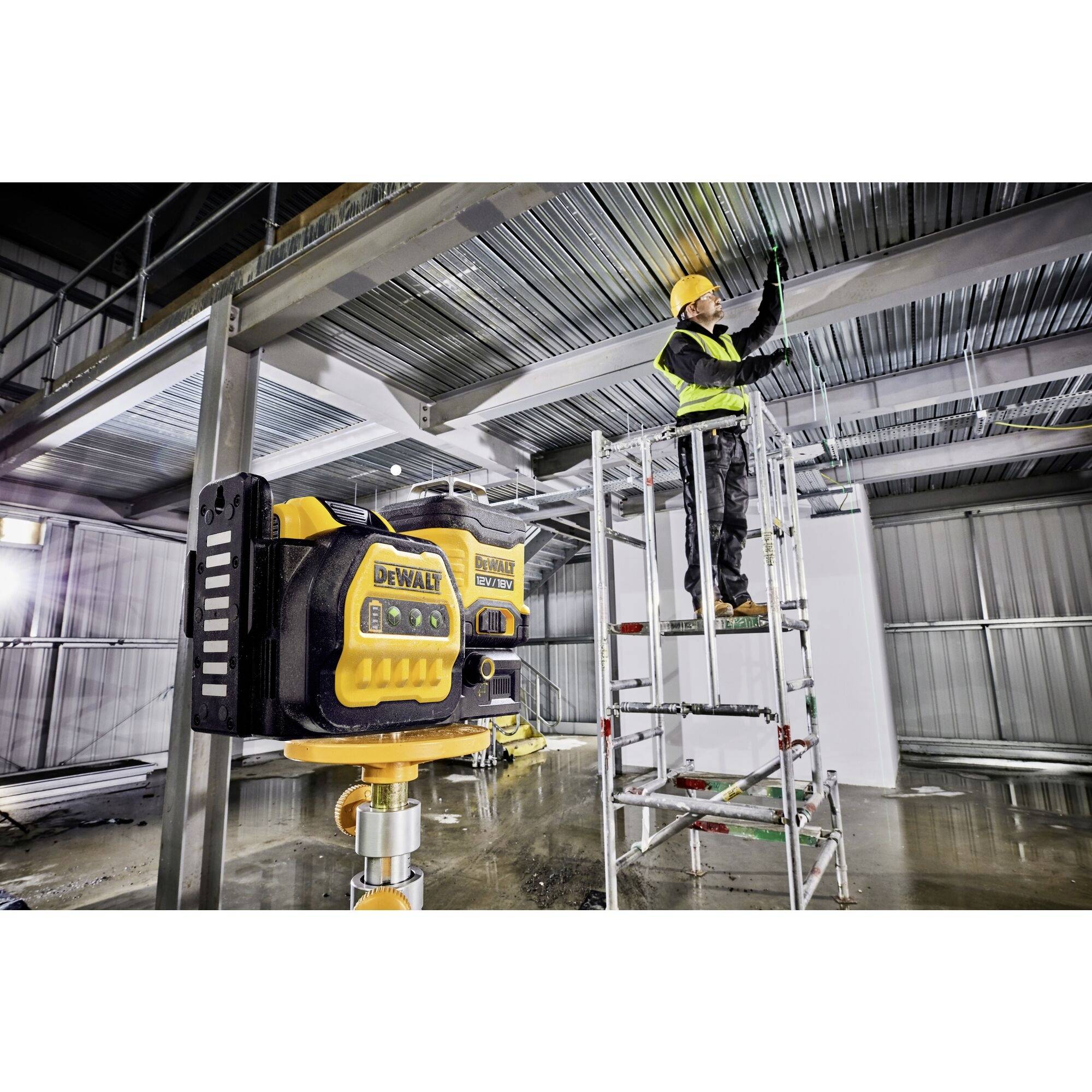 DEWALT DCE089NG18-XJ Multi-line laser