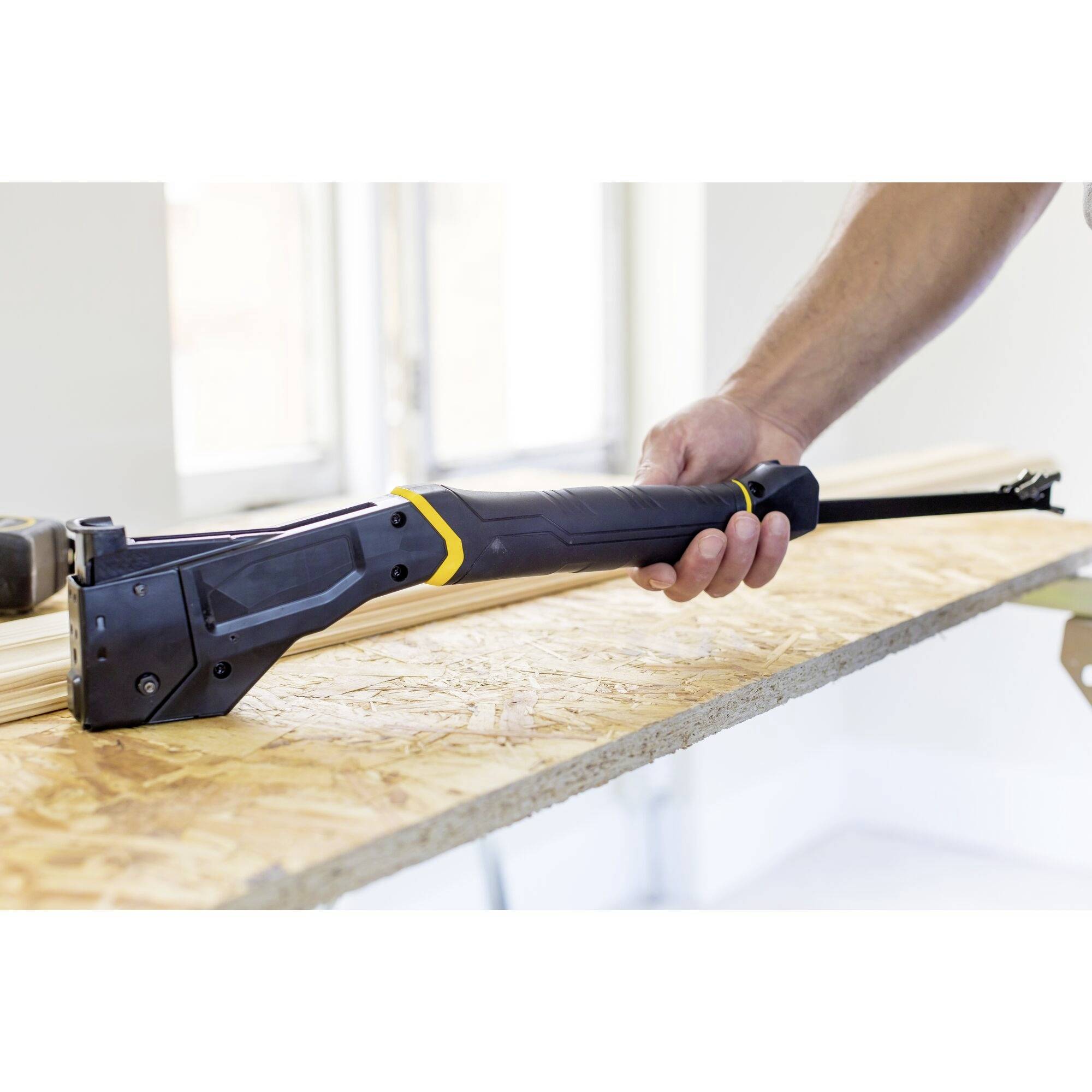 STANLEY FMHT81394-9 Industrial stapler