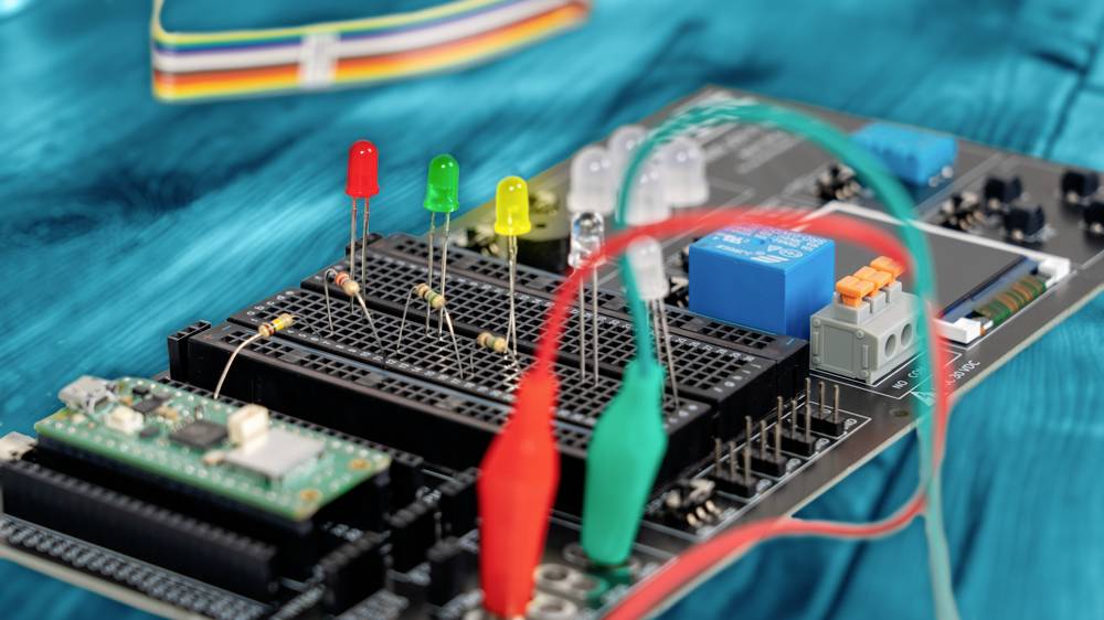 Joy-it RB-P-XPLR-SET Storage case, LEDs, PSU, Sensors, USB cable