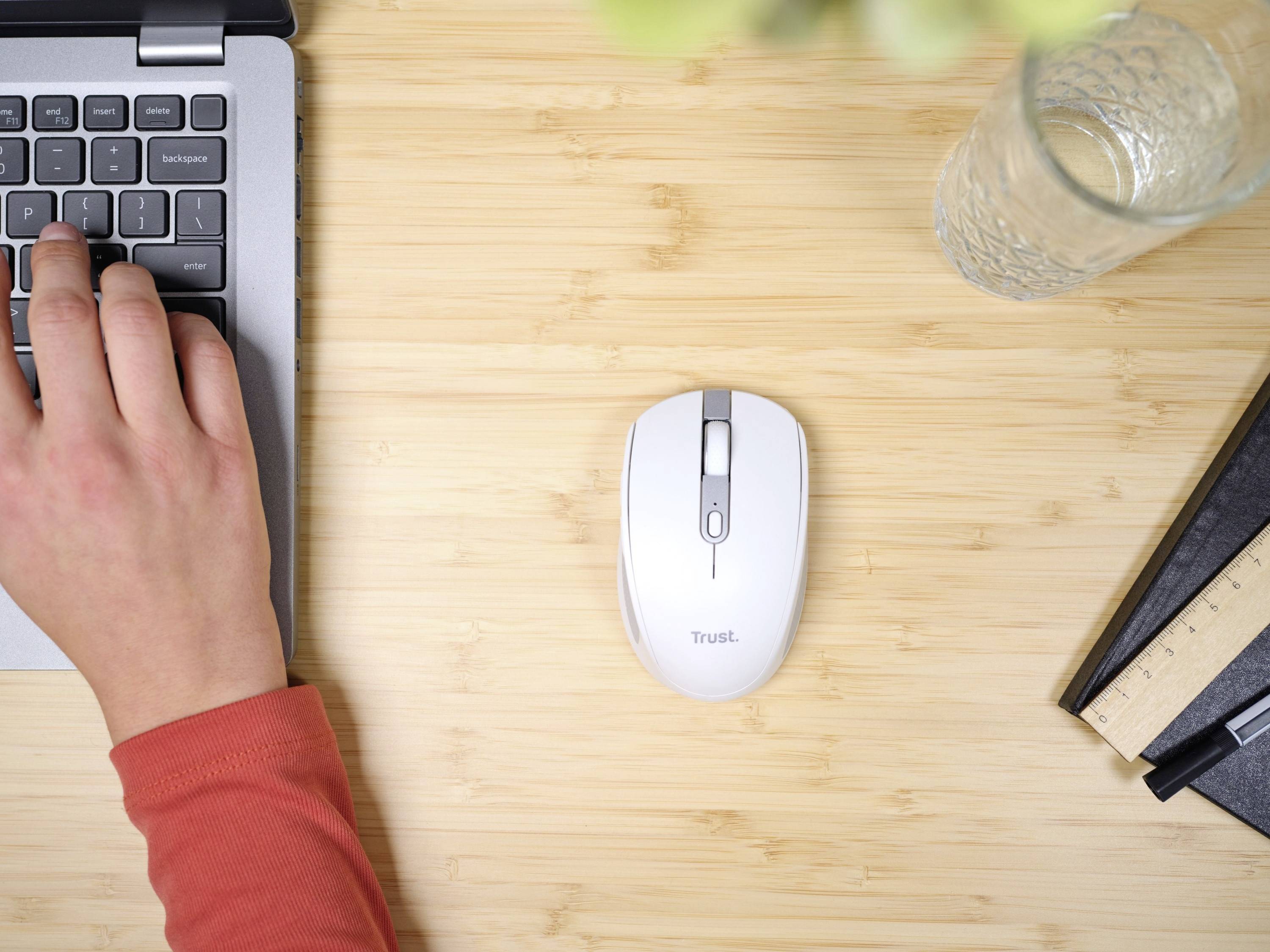 Trust OZAA COMPACT Mouse Radio Optical White 6 Buttons 3200 dpi Built-in scroll wheel