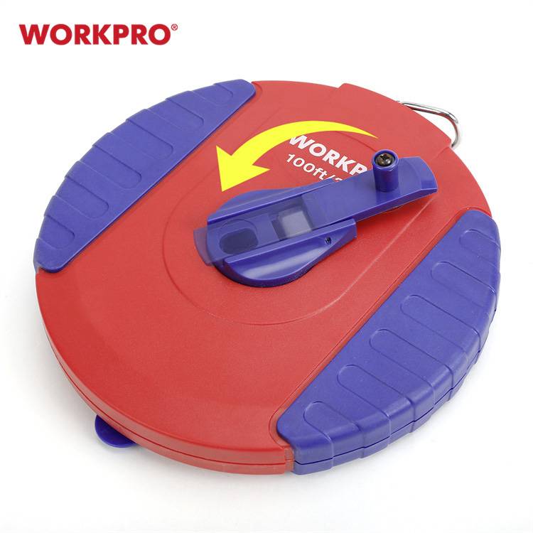 Rote und blaue Maßbandrolle von 'WORKPRO', mit 100 Fuß Länge. Geeignet für präzise Messungen und Bauprojekte.