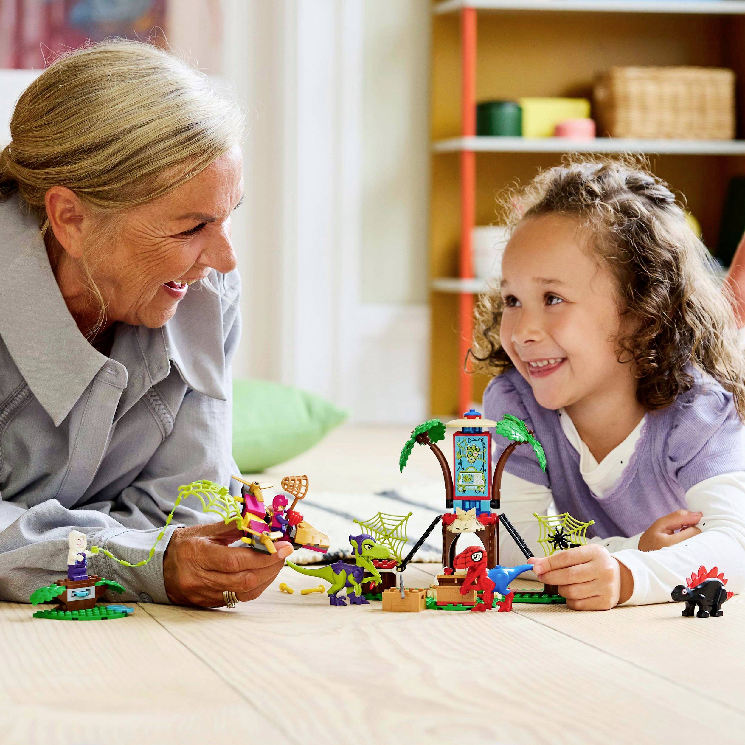 11200 LEGO® MARVEL SUPER HEROES Showdown at the tree house: Spidey-Rex vs. Gobby-Raptor