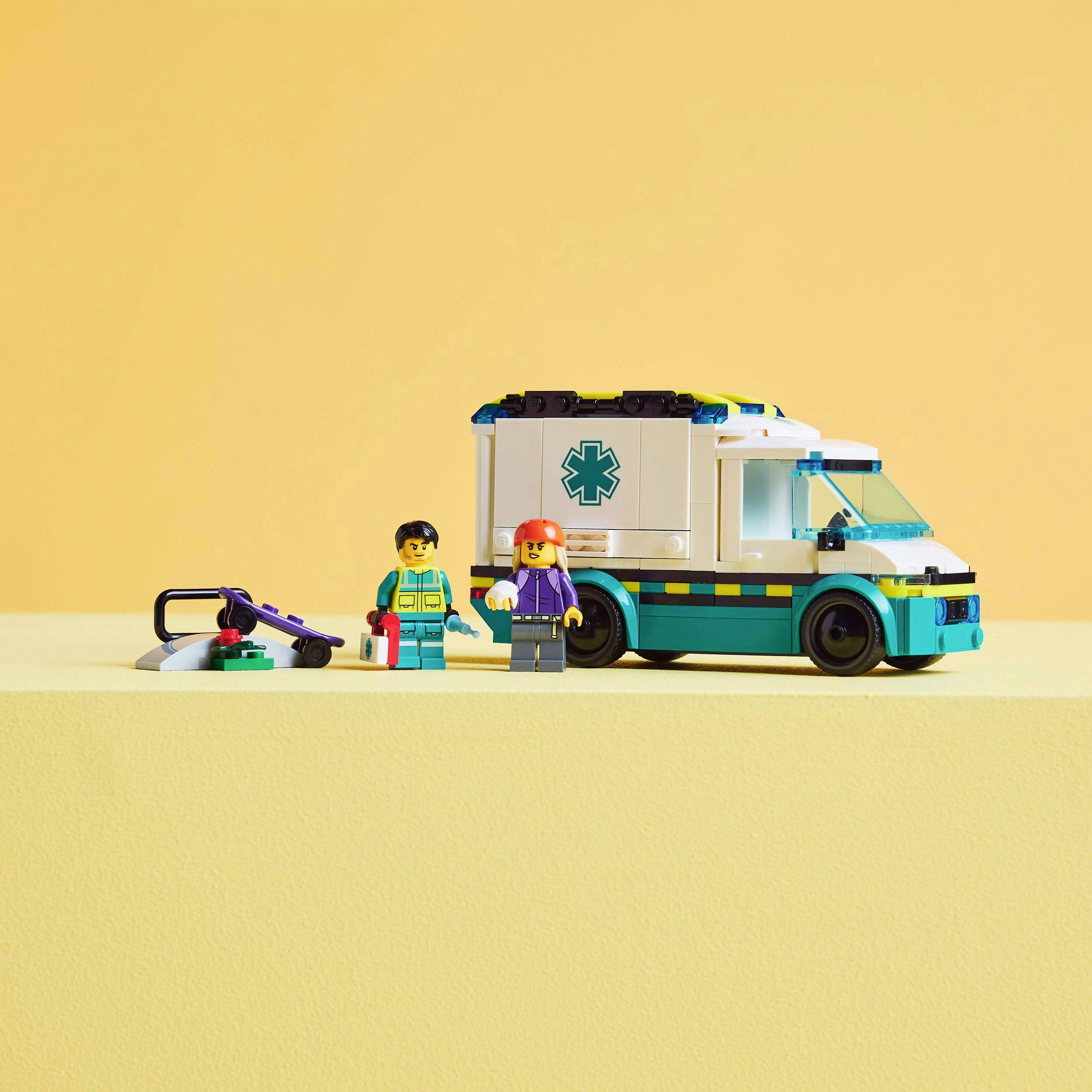 60451 LEGO® CITY Ambulance wagon