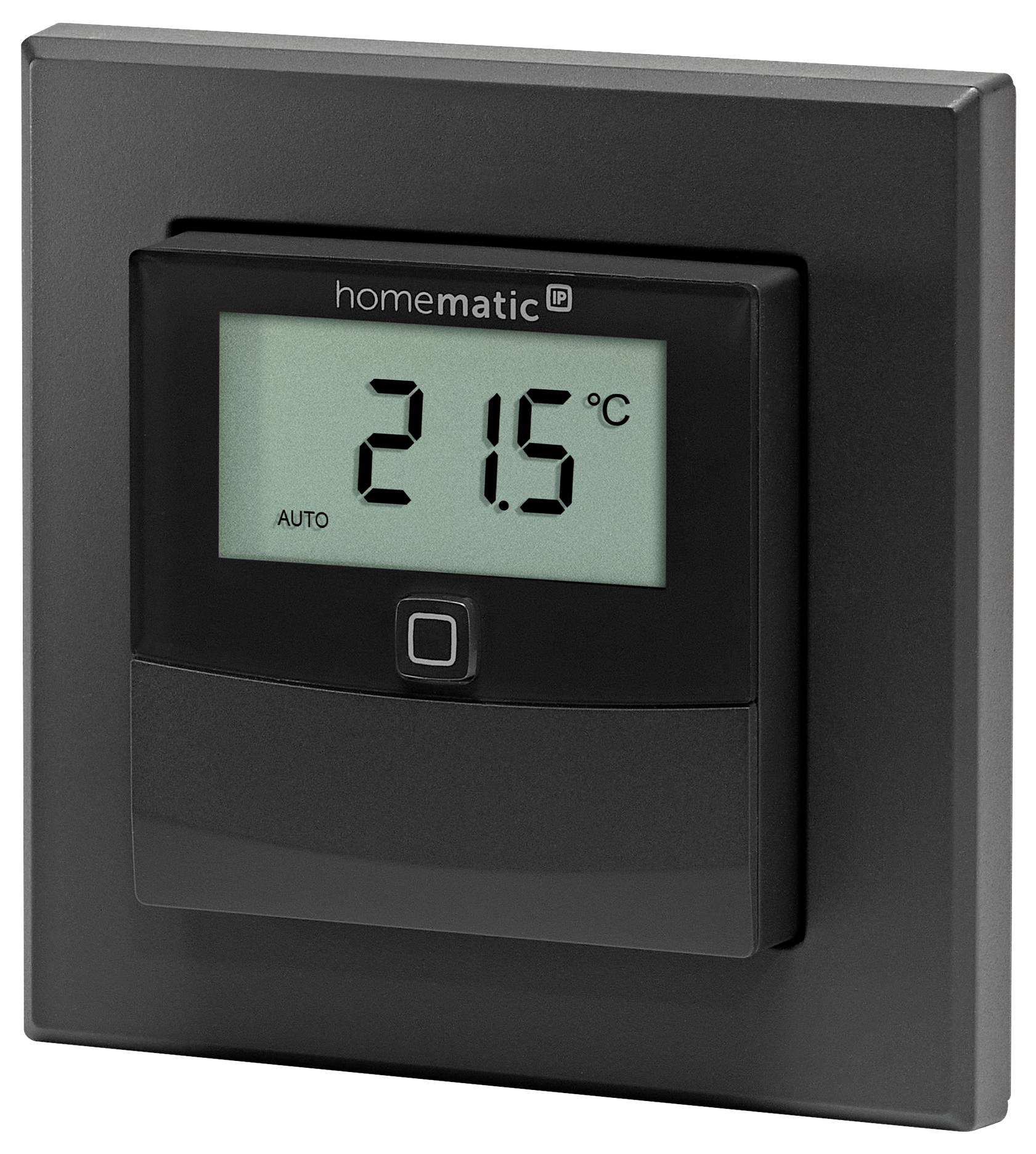 Digital thermostat on the wall shows '21.5°C'. The mode is set to automatic.