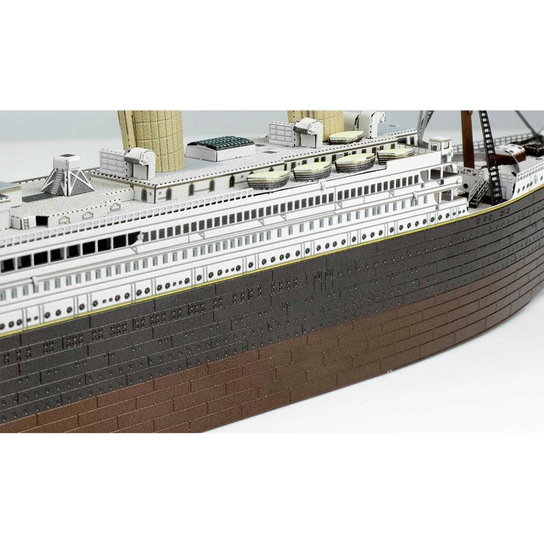 Metal Earth Model kit