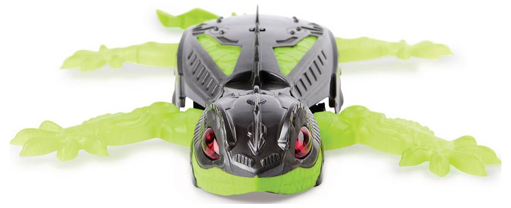 Toy packaging for 'HEXBUG Wall Crawler Gecko' with green and black gecko model and remote control. Suitable for ages 4 and up.