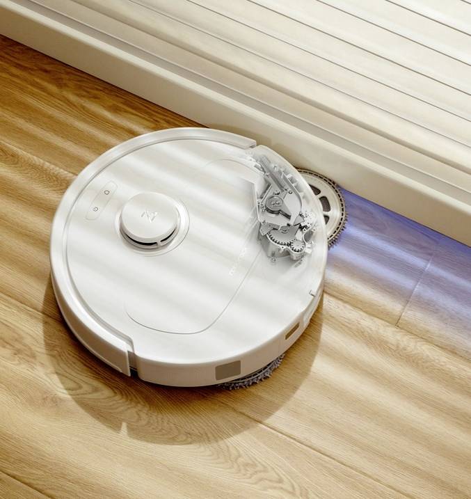 Roborock Qrevo Plus Robotic vac/sweeper White App-controlled